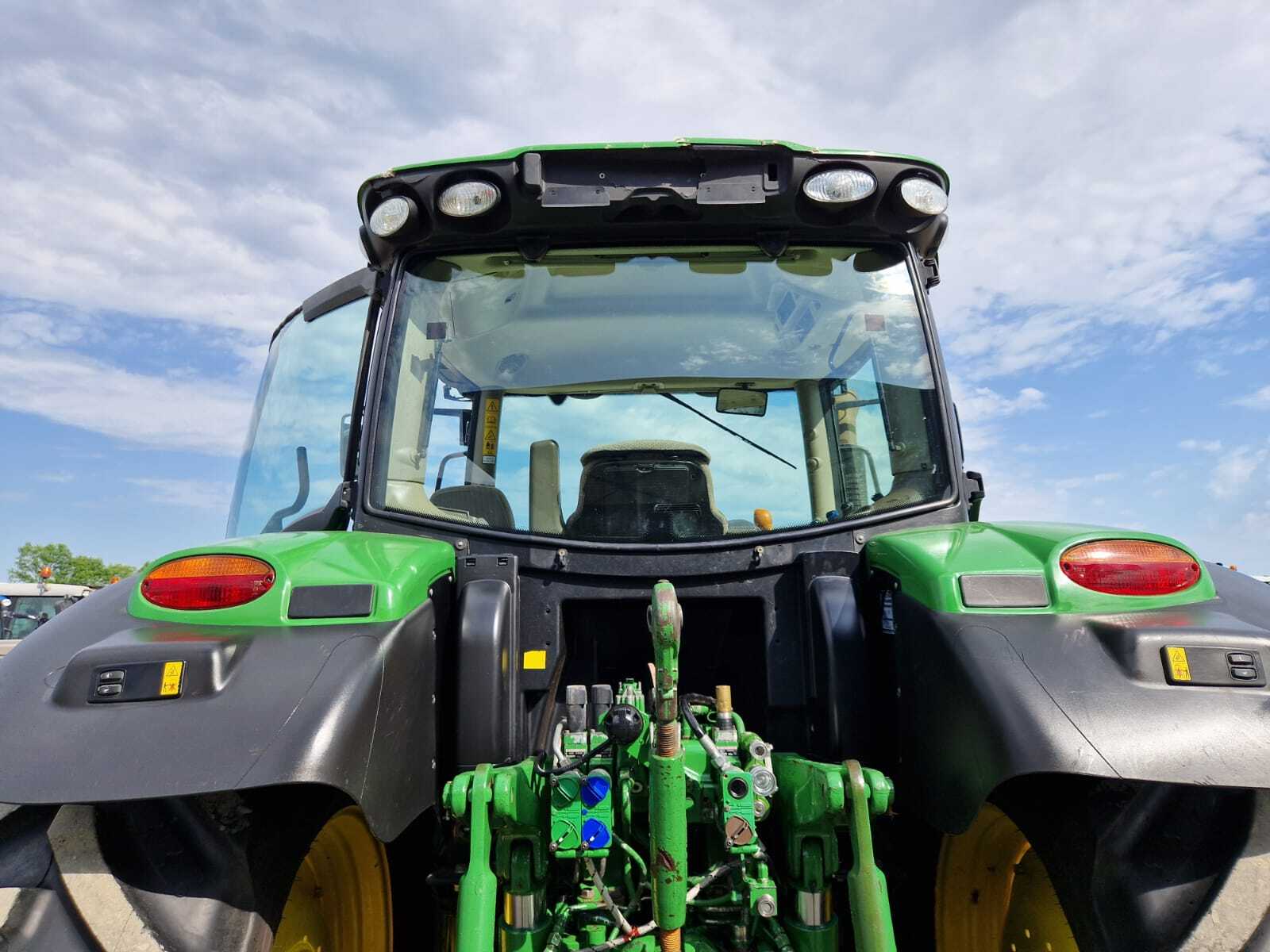 JOHN DEERE 6140R
