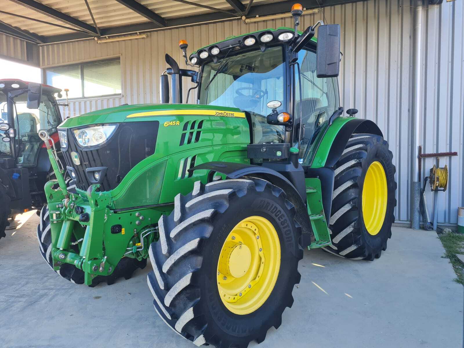 JOHN DEERE 6145R
