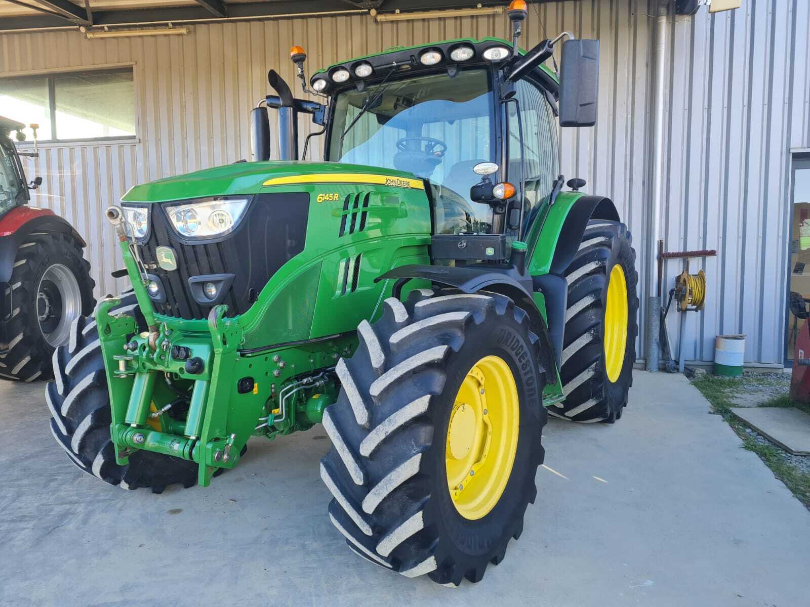 JOHN DEERE 6145R