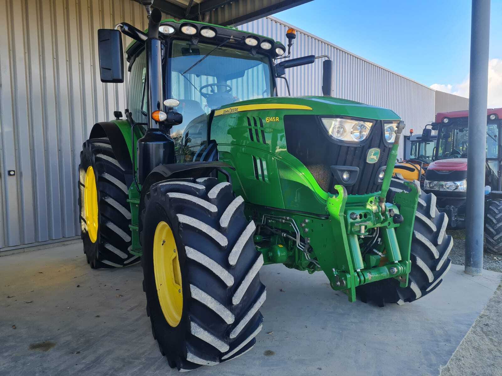 JOHN DEERE 6145R