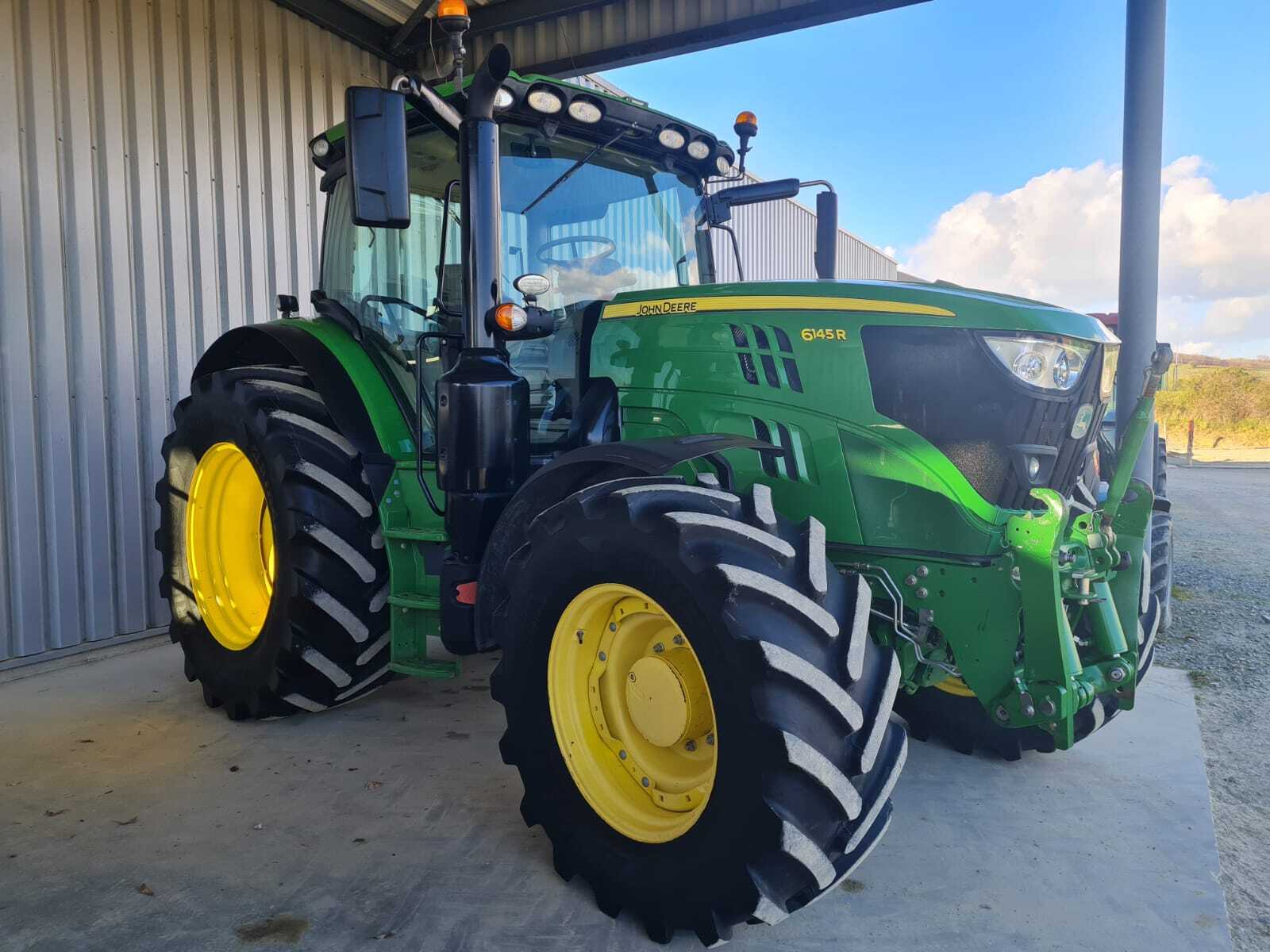 JOHN DEERE 6145R