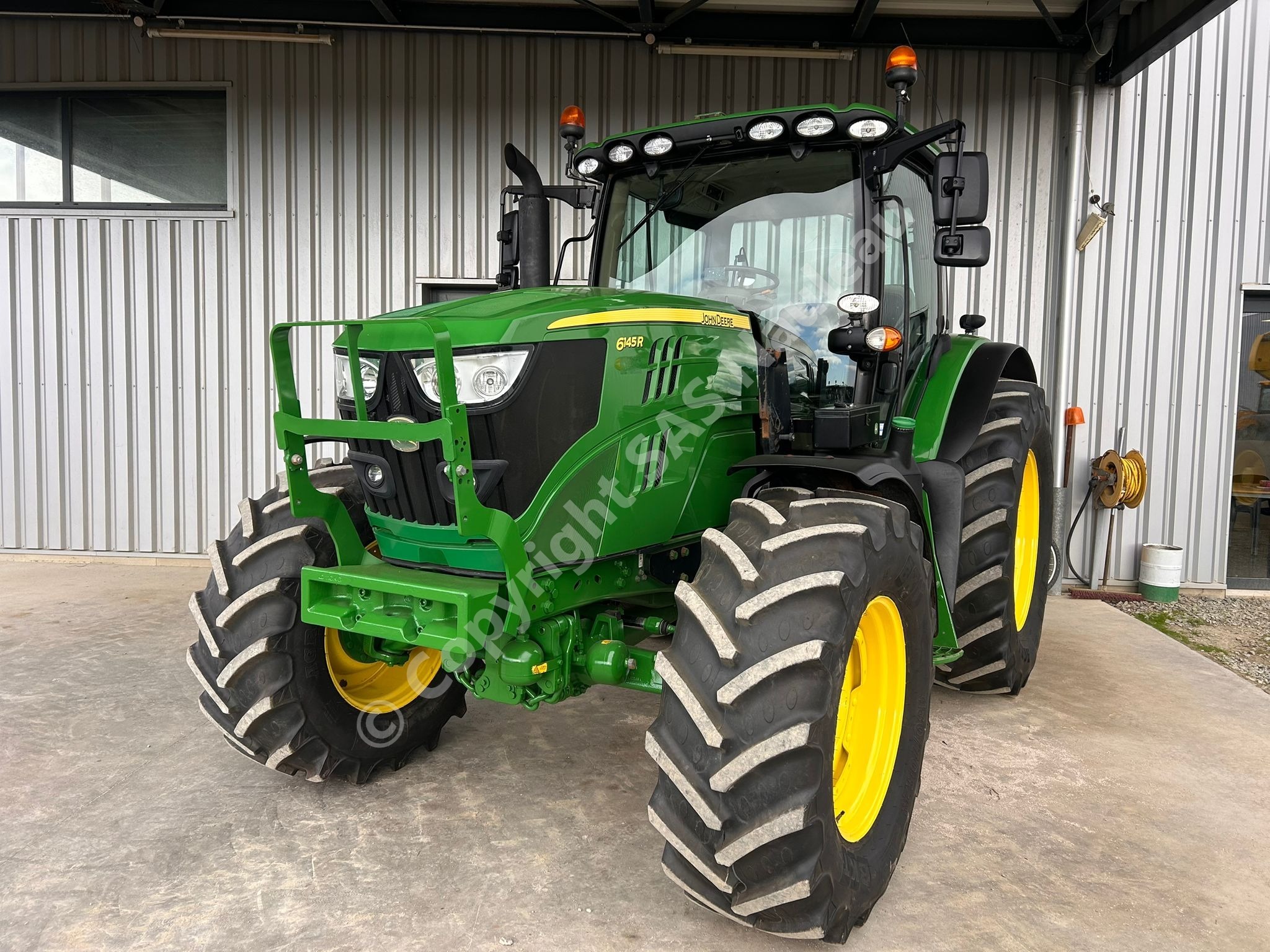 JOHN DEERE 6145R