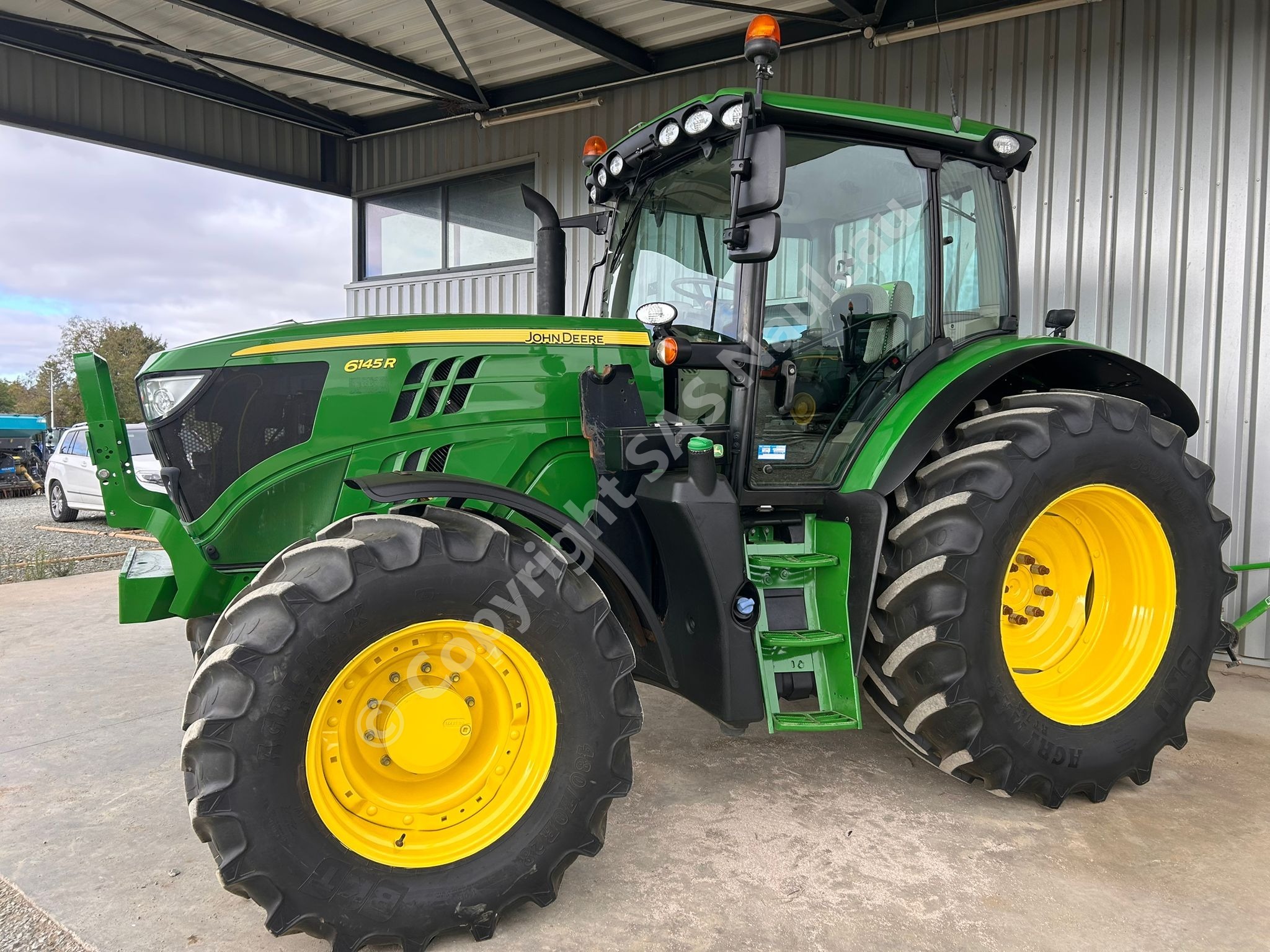 JOHN DEERE 6145R
