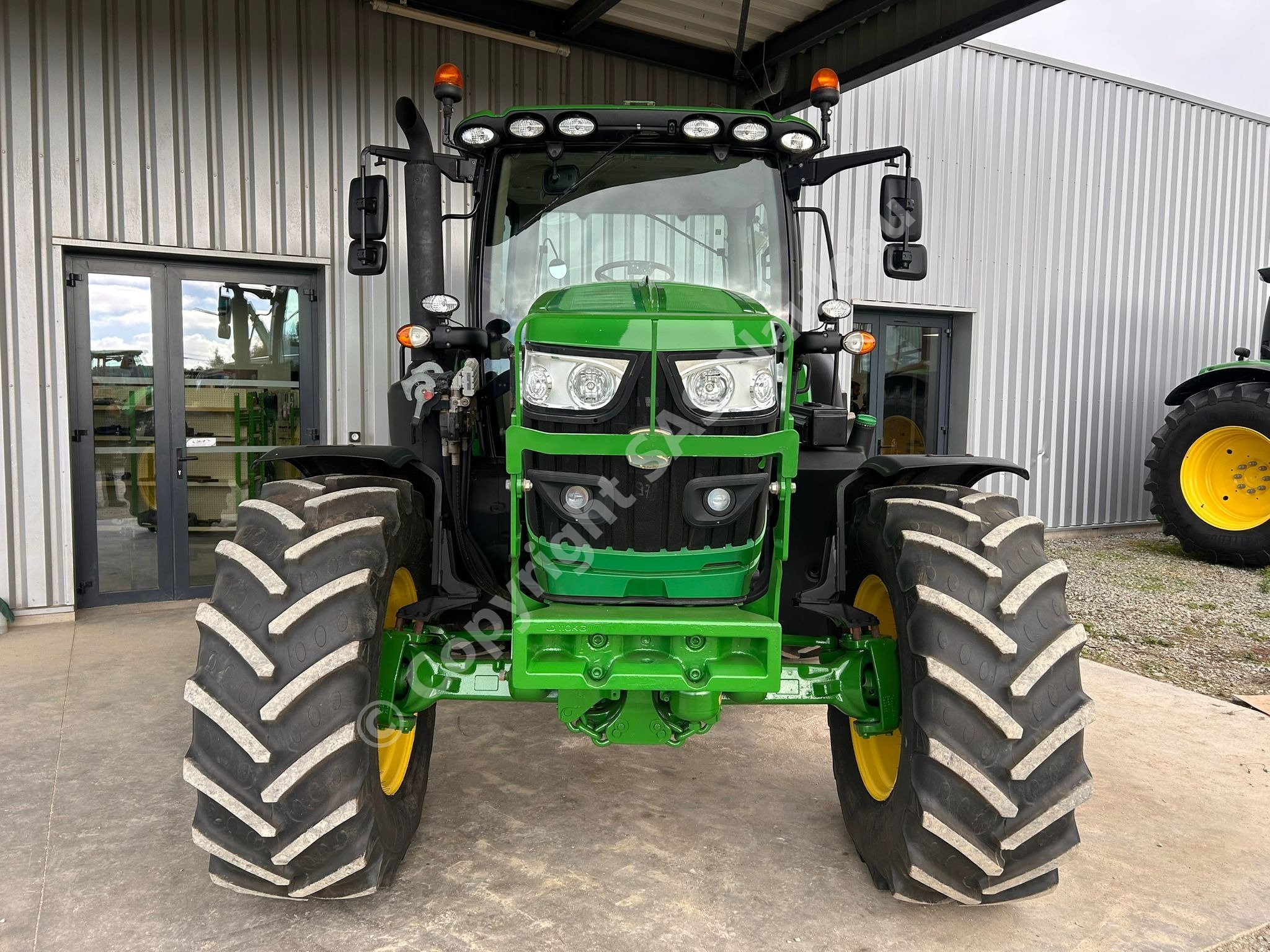 JOHN DEERE 6145R