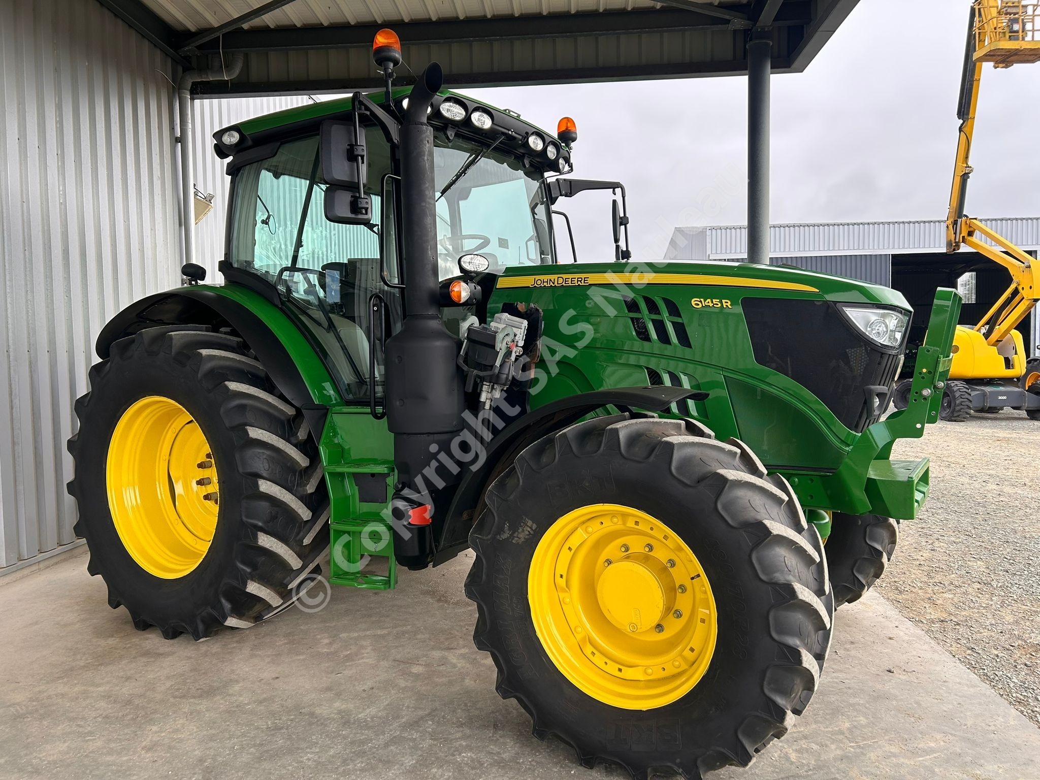 JOHN DEERE 6145R