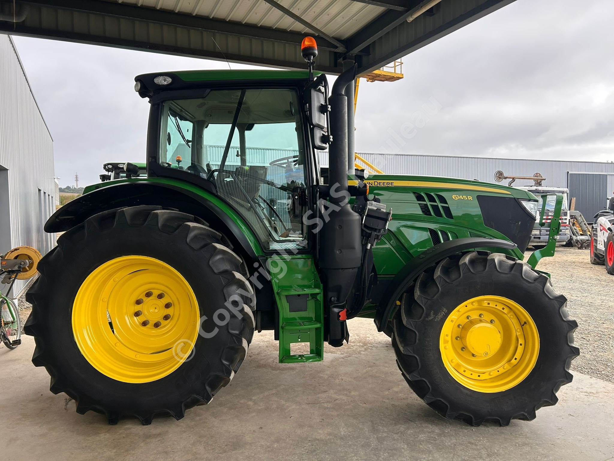 JOHN DEERE 6145R