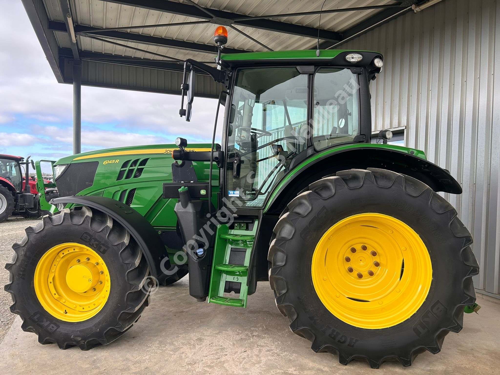 JOHN DEERE 6145R