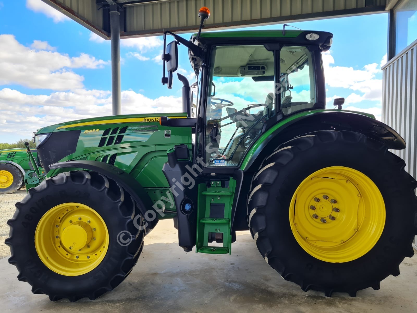 JOHN DEERE 6145R