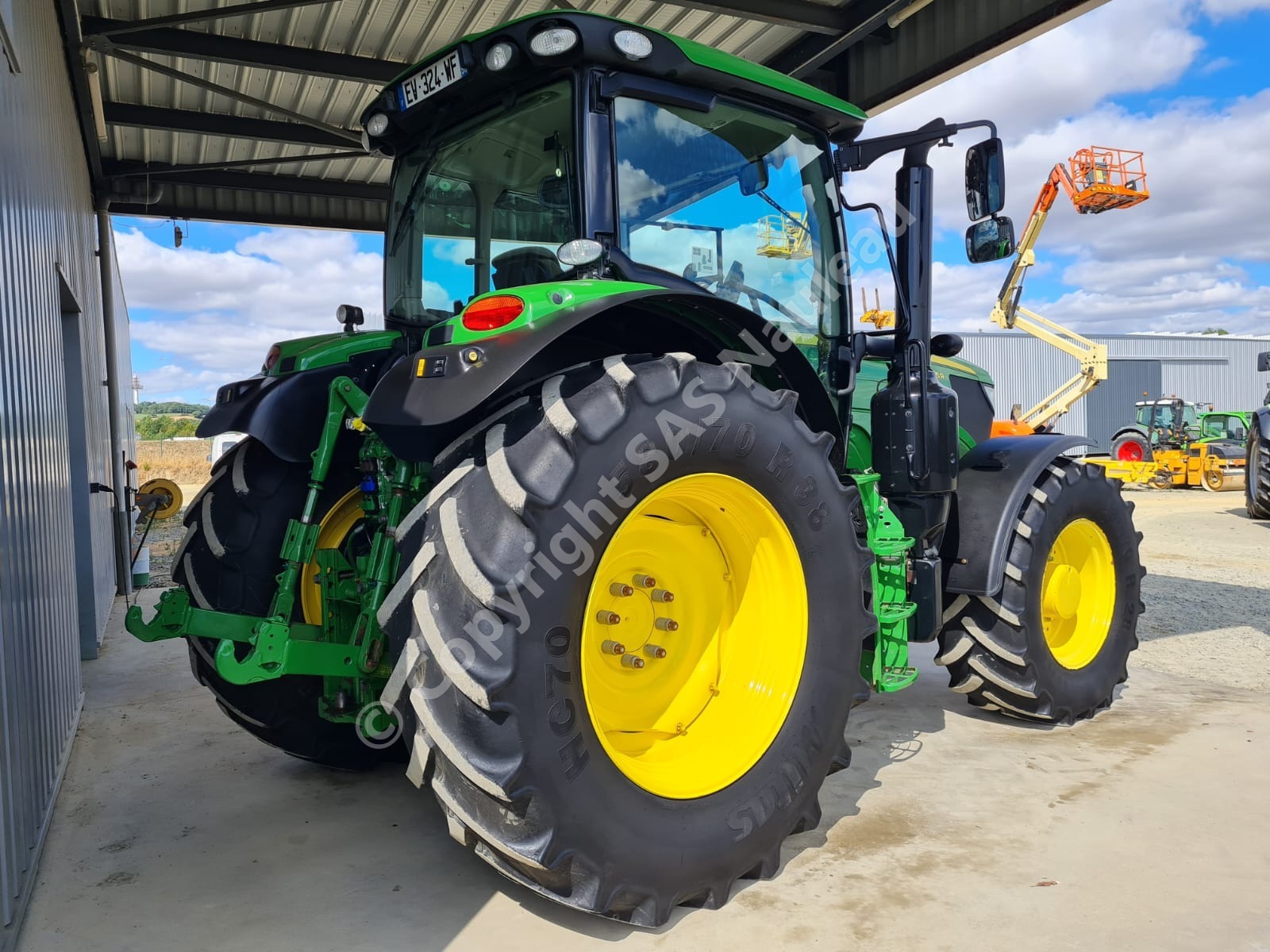 JOHN DEERE 6145R