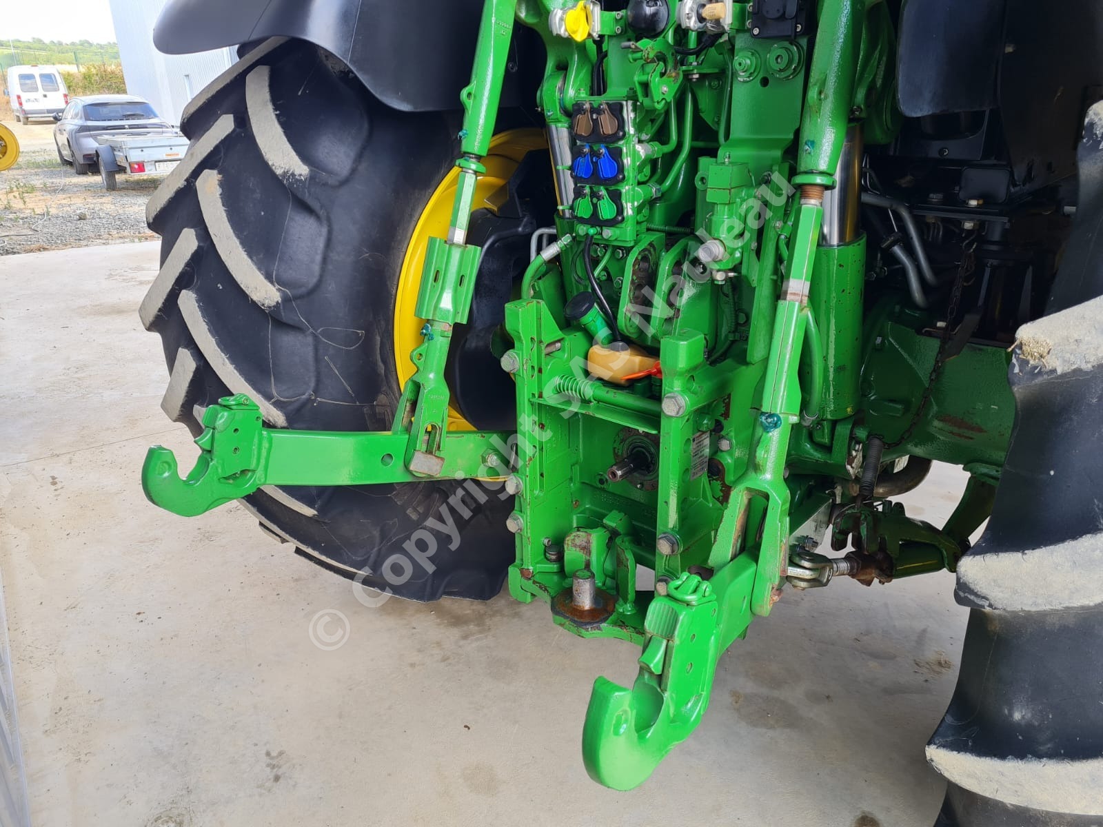 JOHN DEERE 6145R
