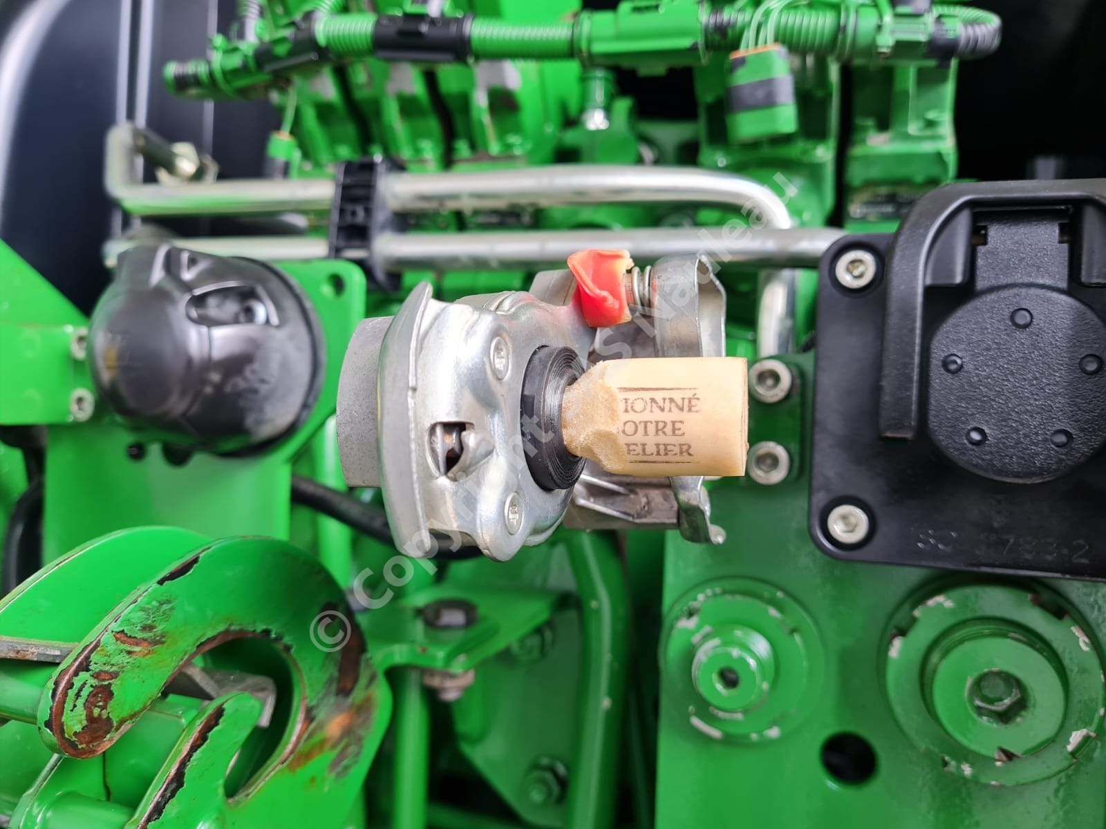 JOHN DEERE 6145R