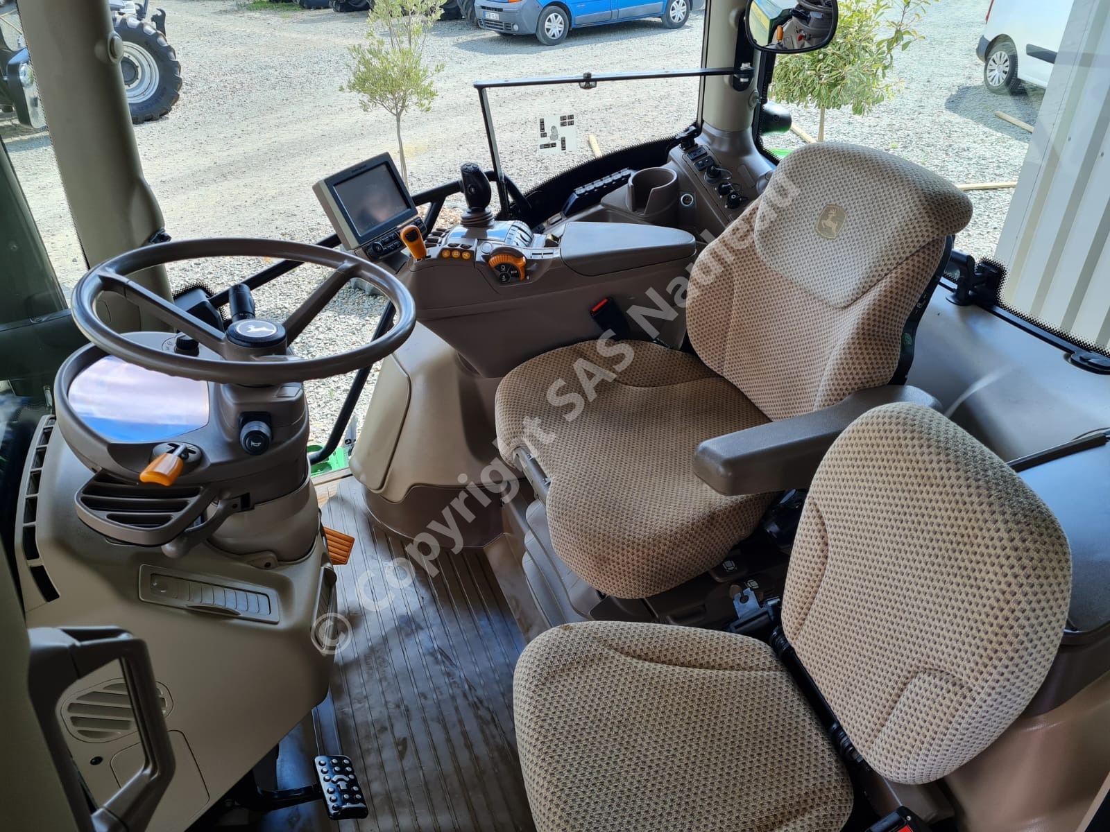 JOHN DEERE 6145R