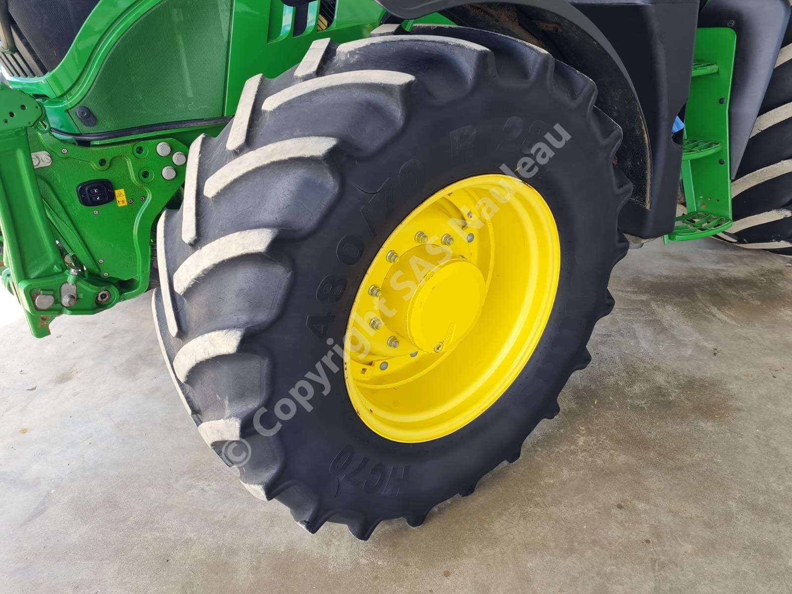 JOHN DEERE 6145R