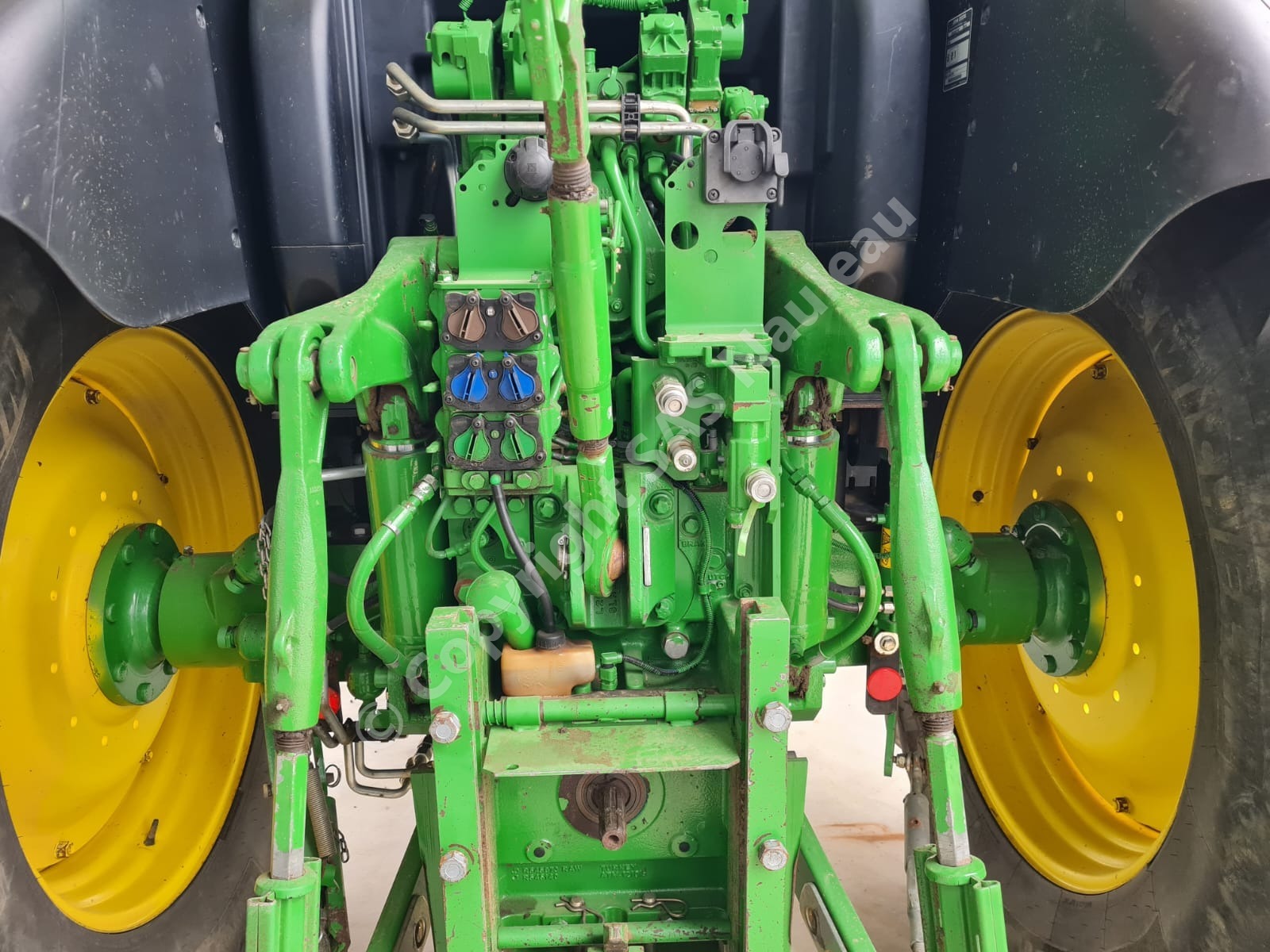 JOHN DEERE 6145R