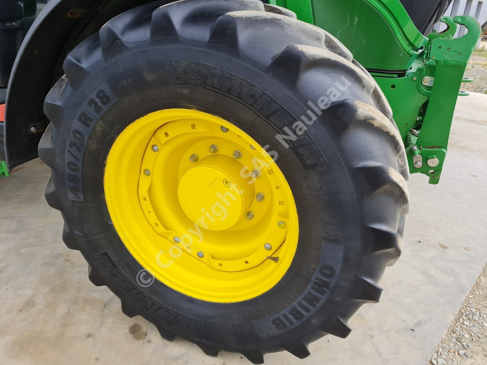 JOHN DEERE 6145R