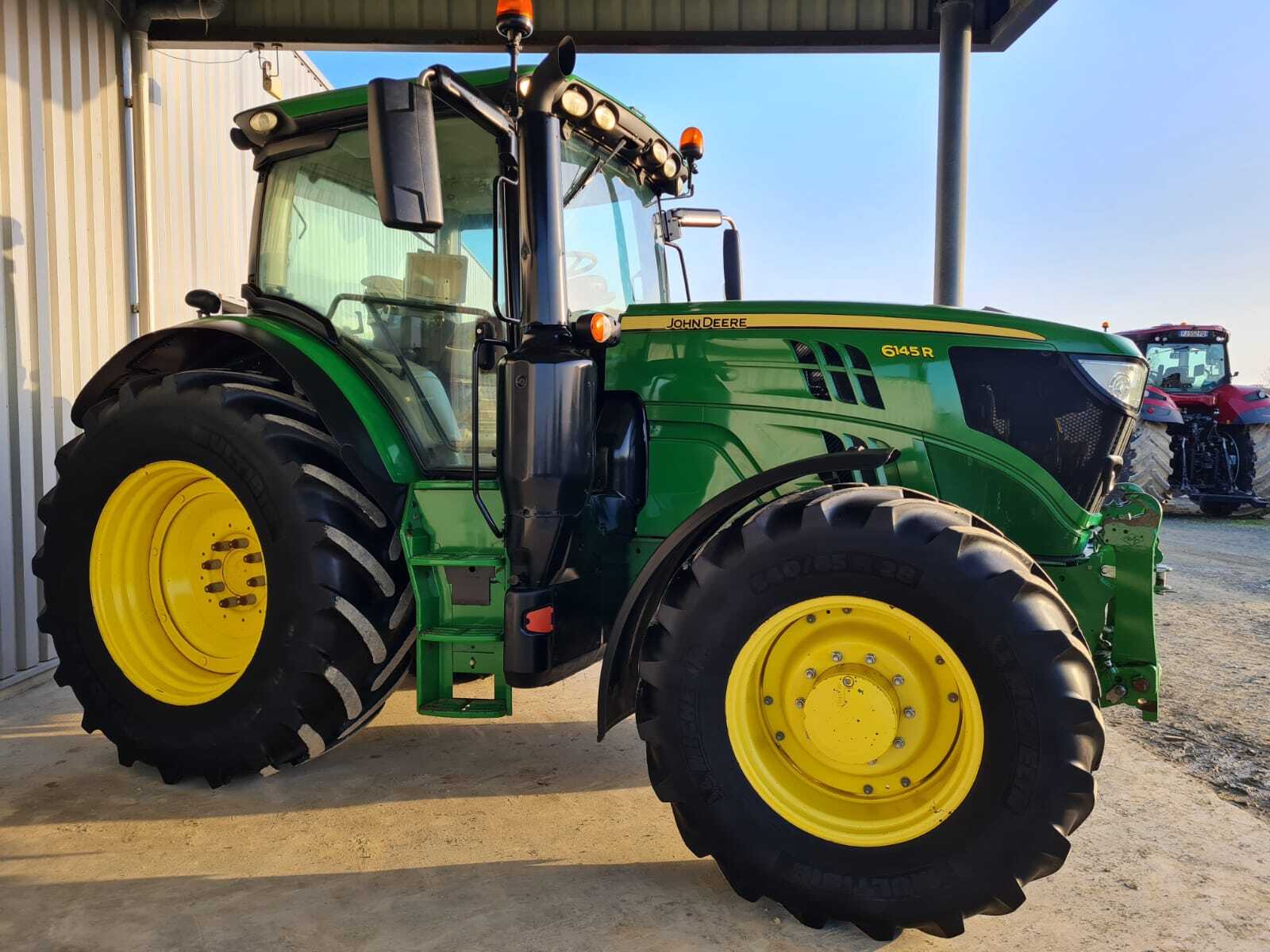 JOHN DEERE 6145R
