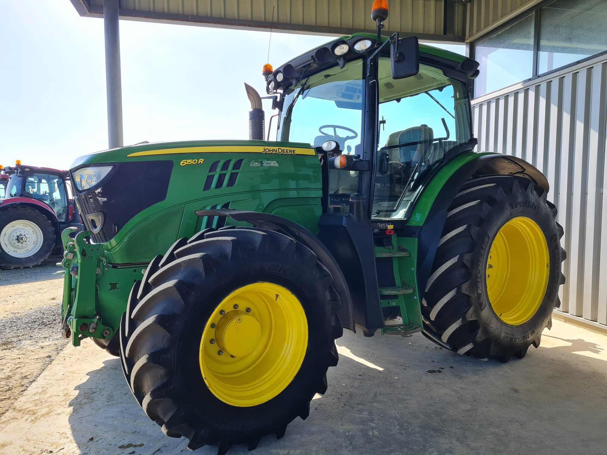 JOHN DEERE 6150R