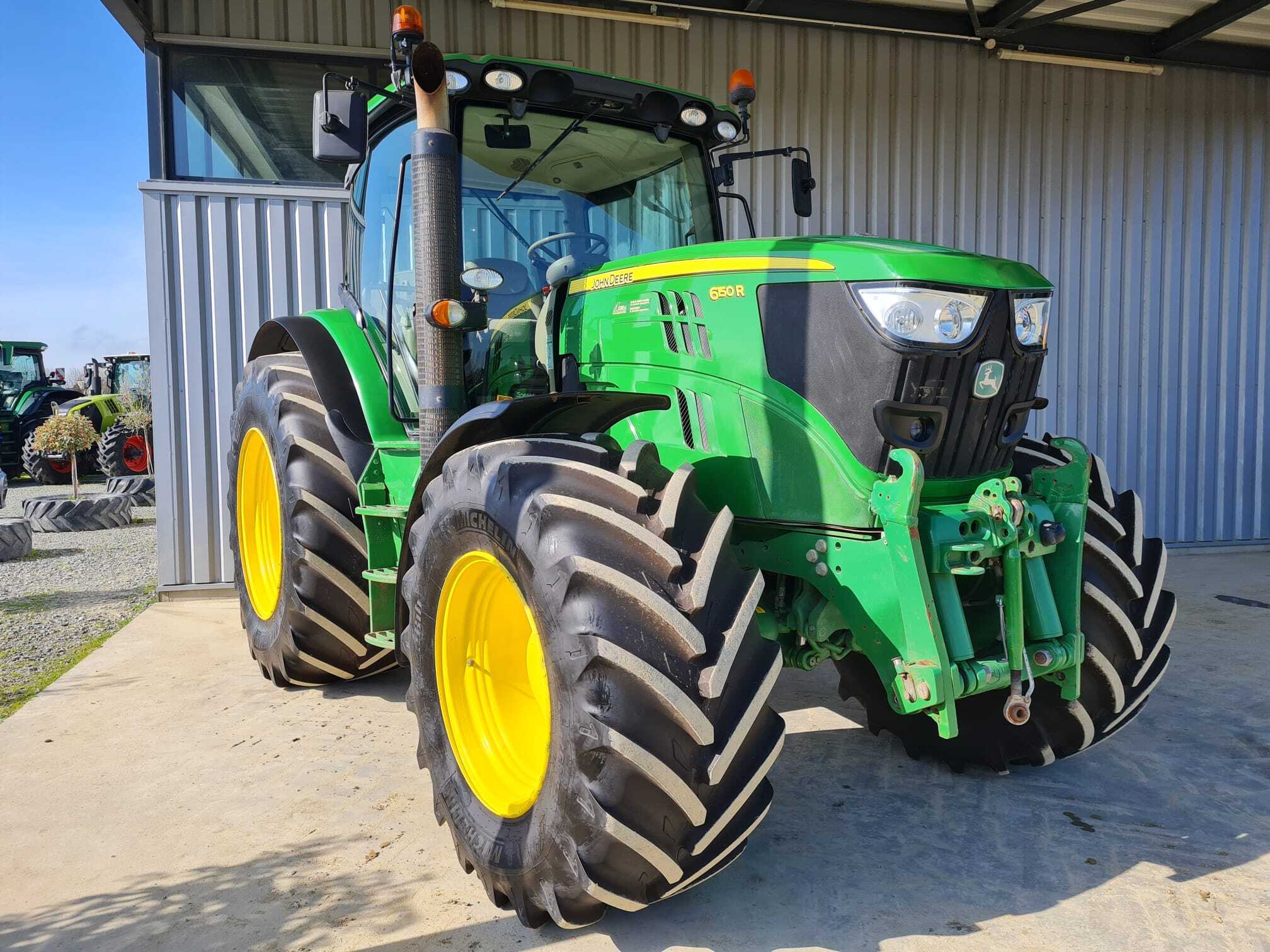 JOHN DEERE 6150R