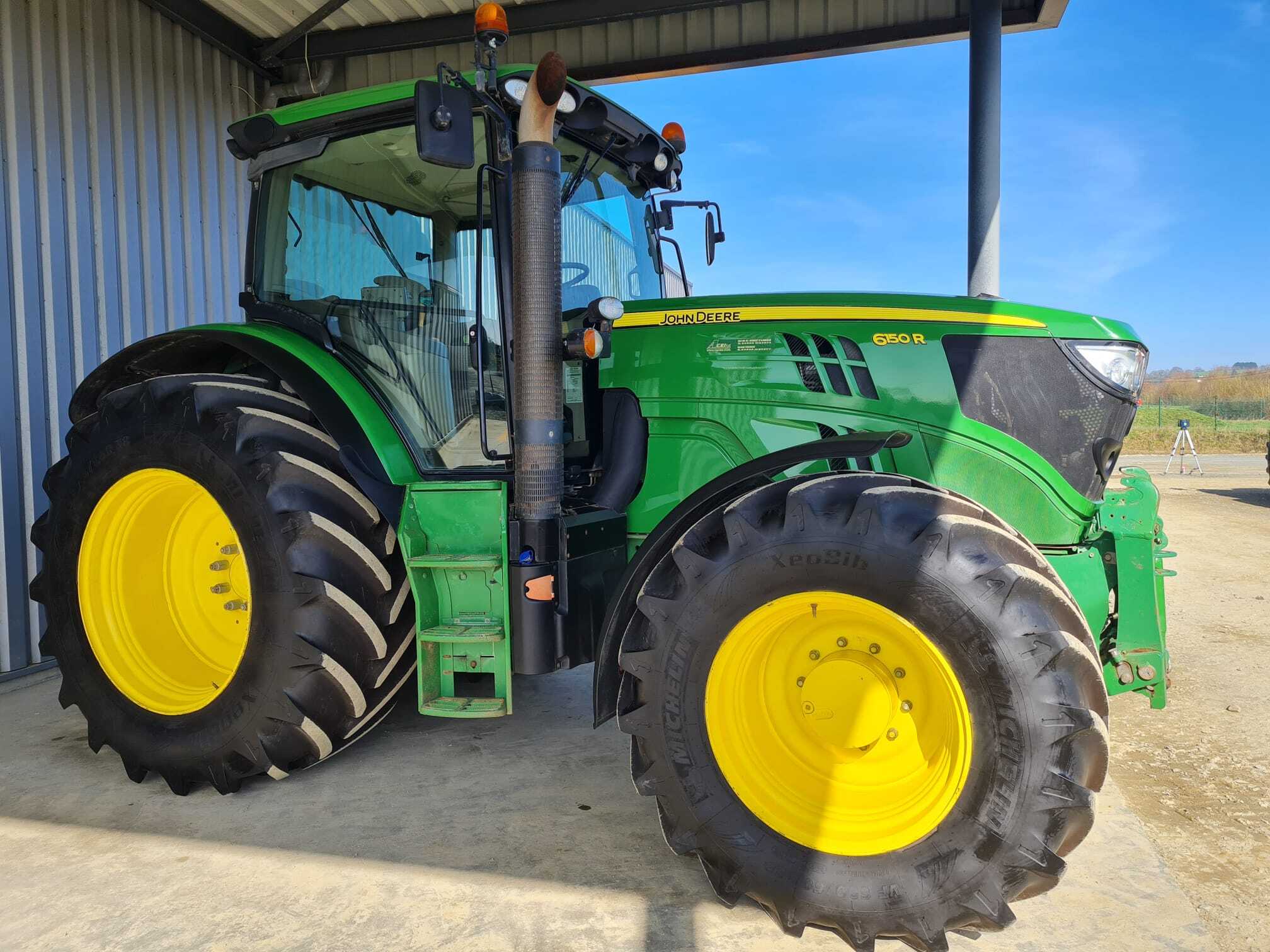 JOHN DEERE 6150R