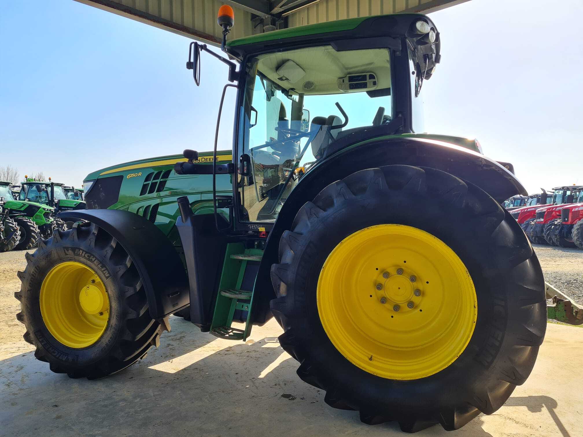JOHN DEERE 6150R