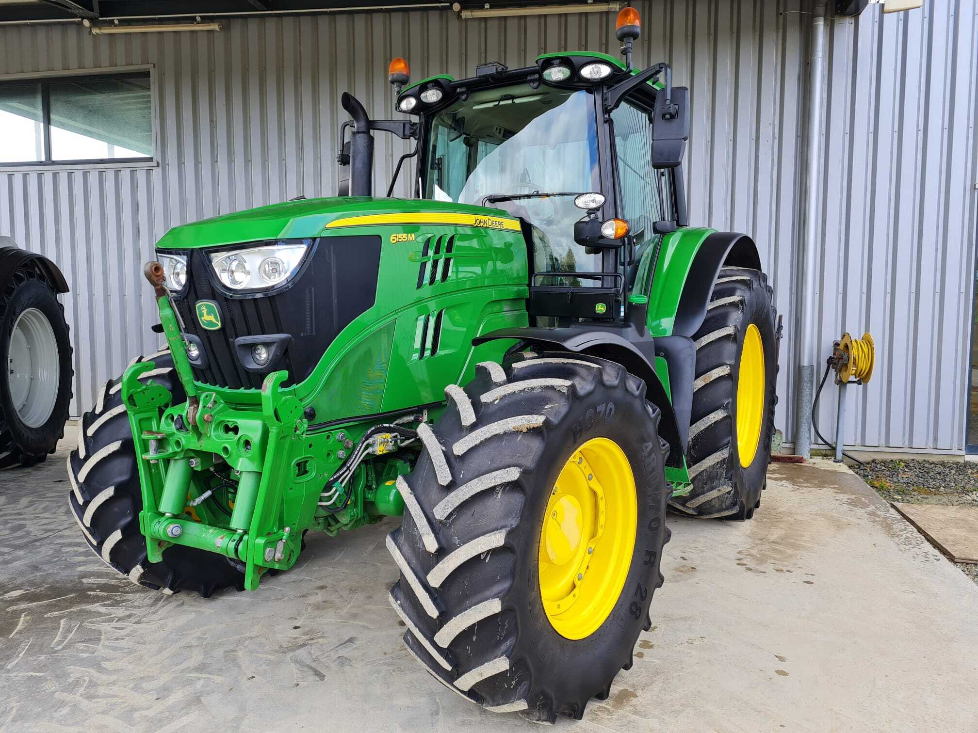 JOHN DEERE 6155M