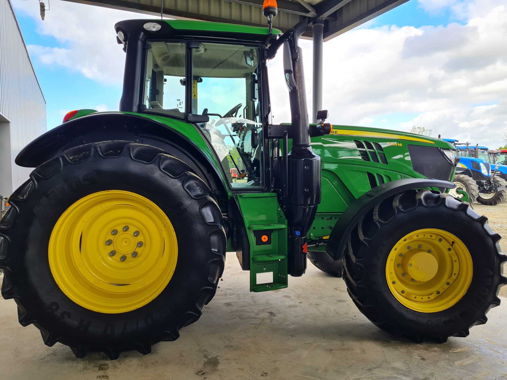 JOHN DEERE 6155M