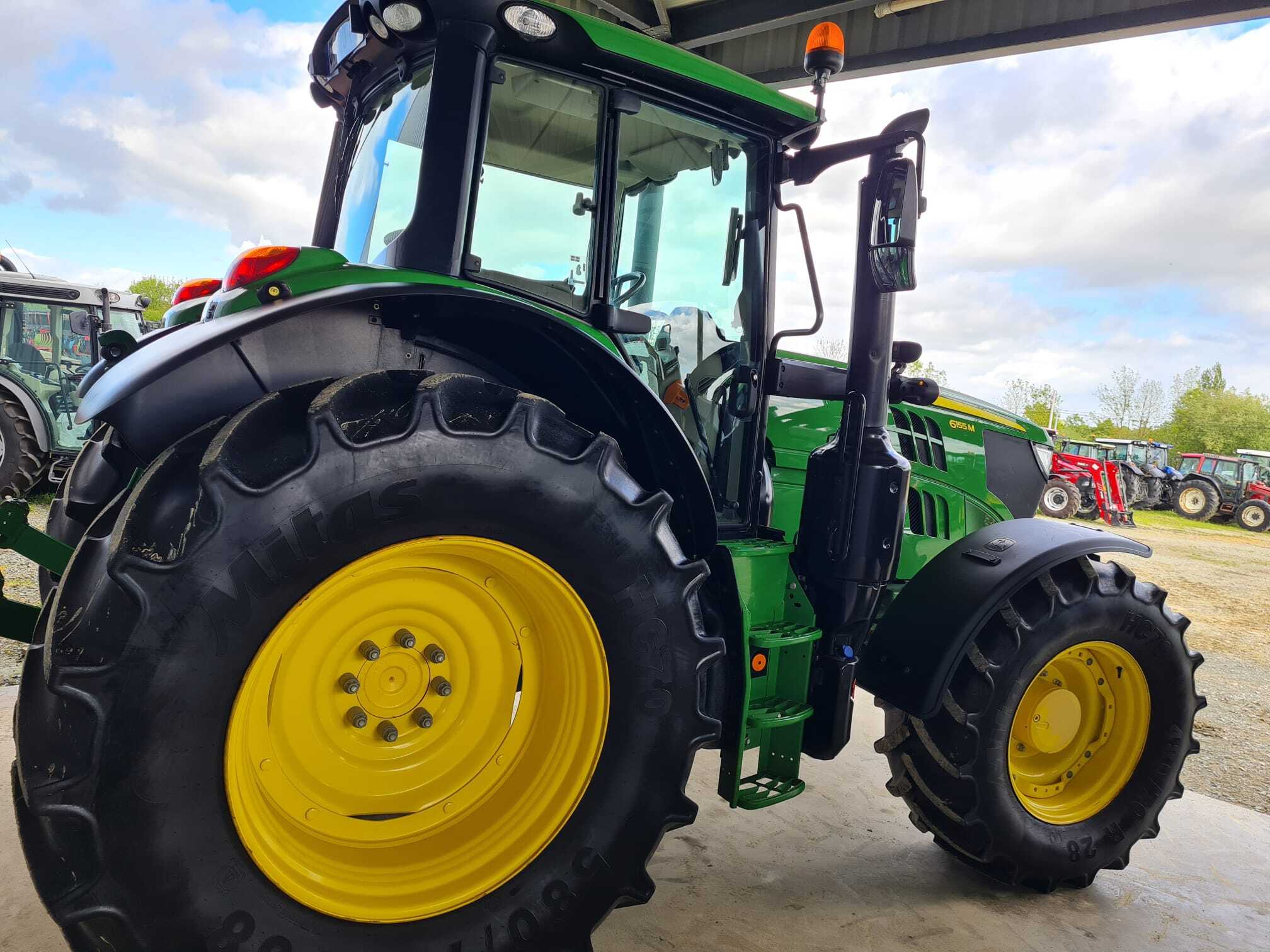 JOHN DEERE 6155M