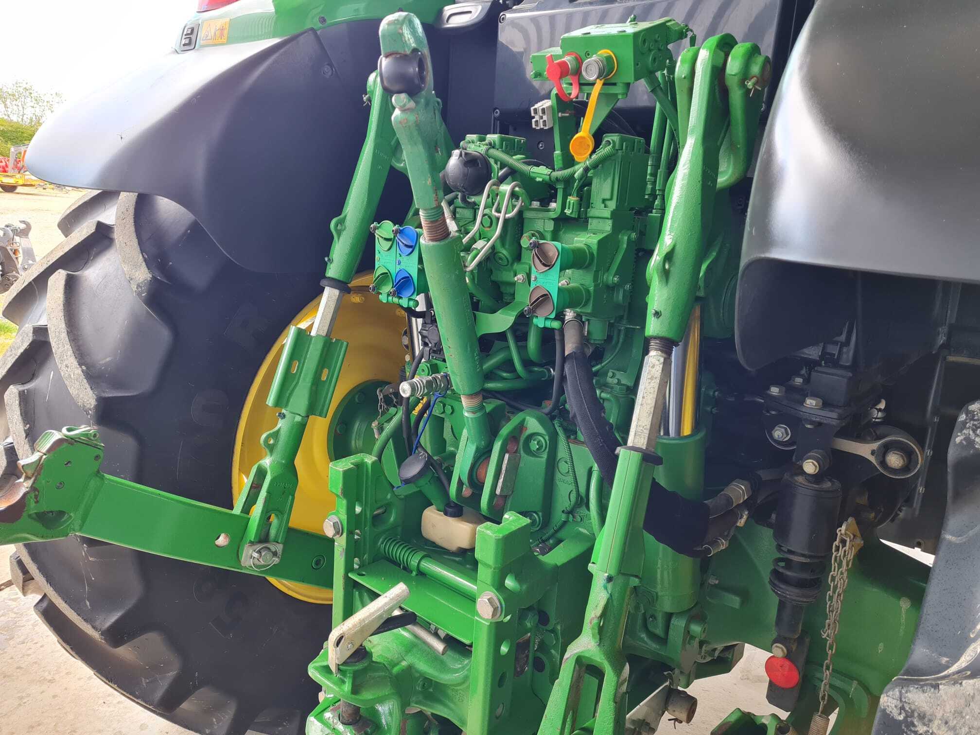 JOHN DEERE 6155M