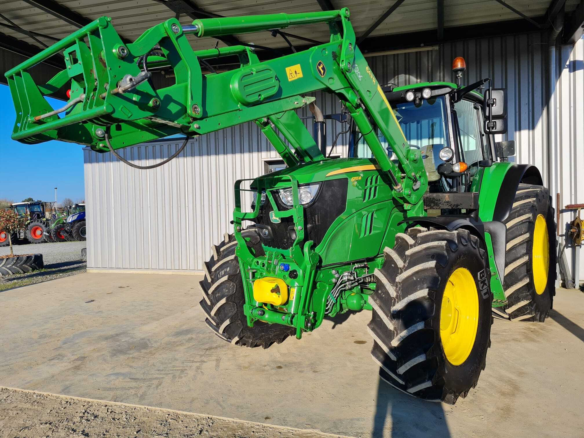JOHN DEERE 6155M