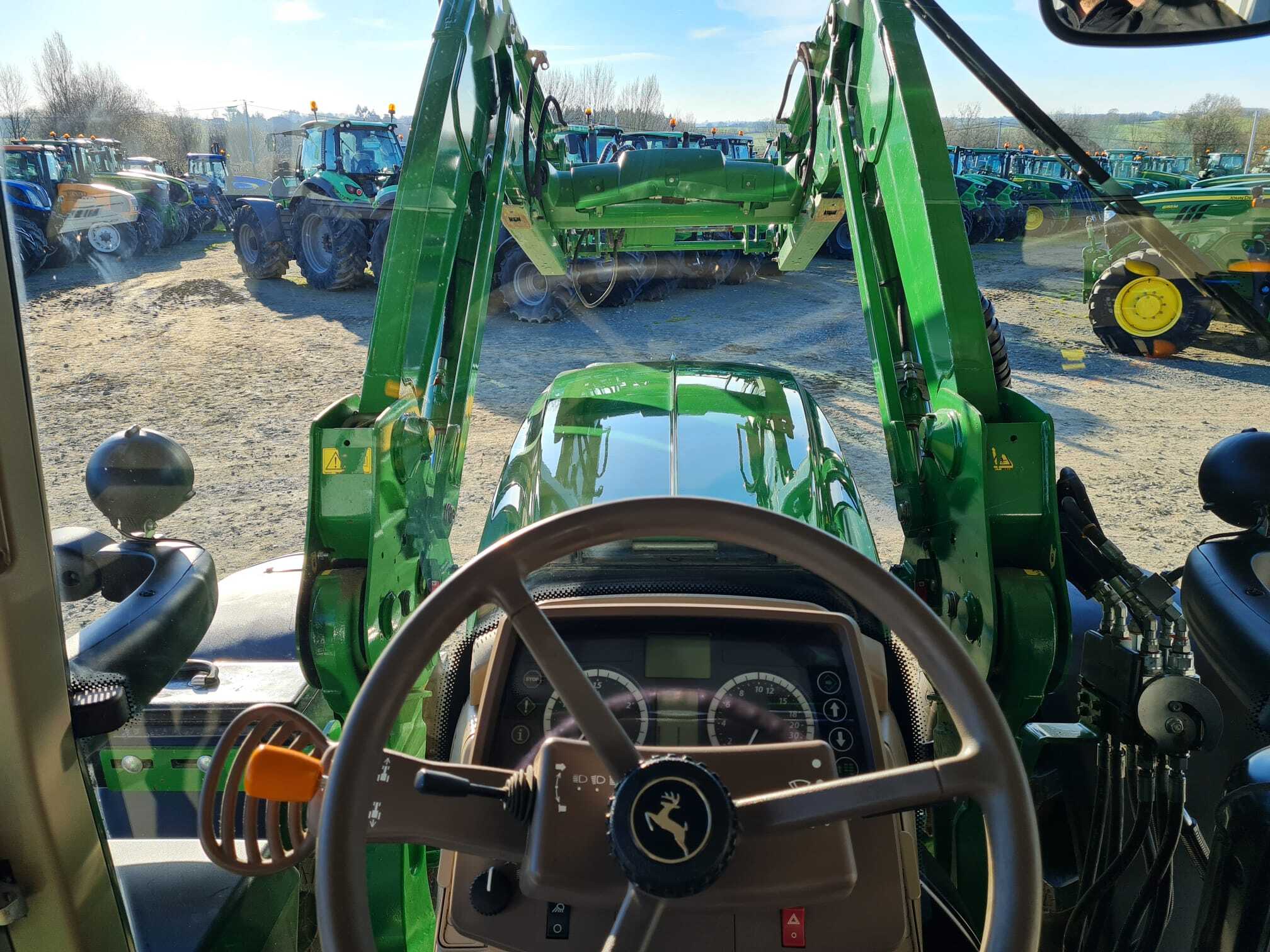 JOHN DEERE 6155M
