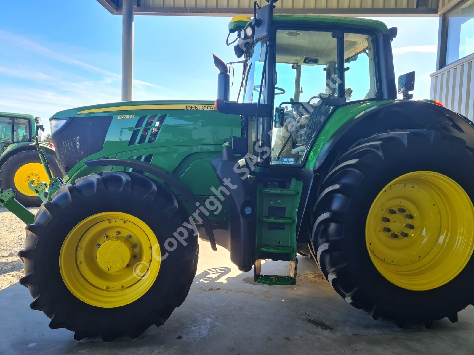 JOHN DEERE 6175M