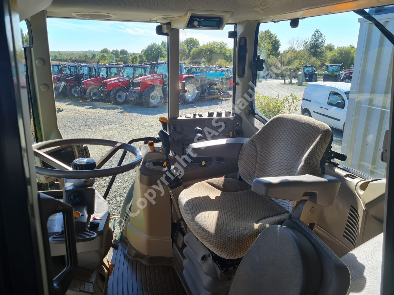 JOHN DEERE 6175M