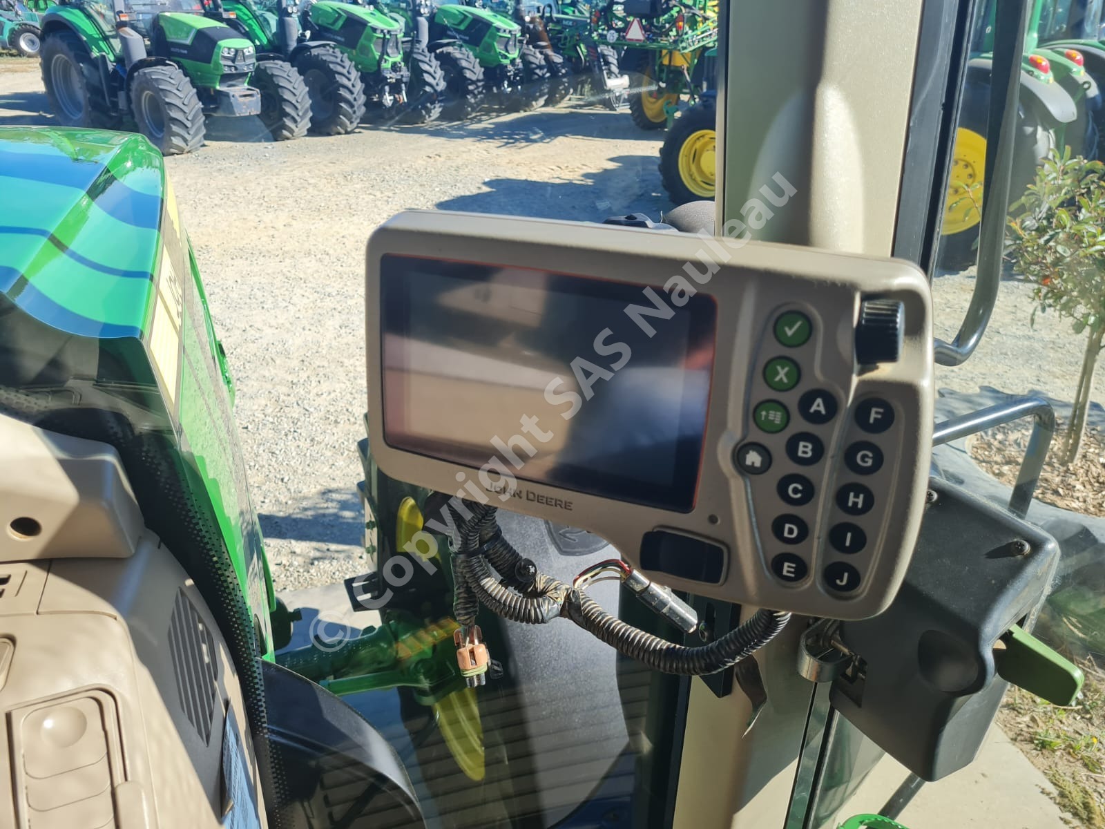 JOHN DEERE 6175M