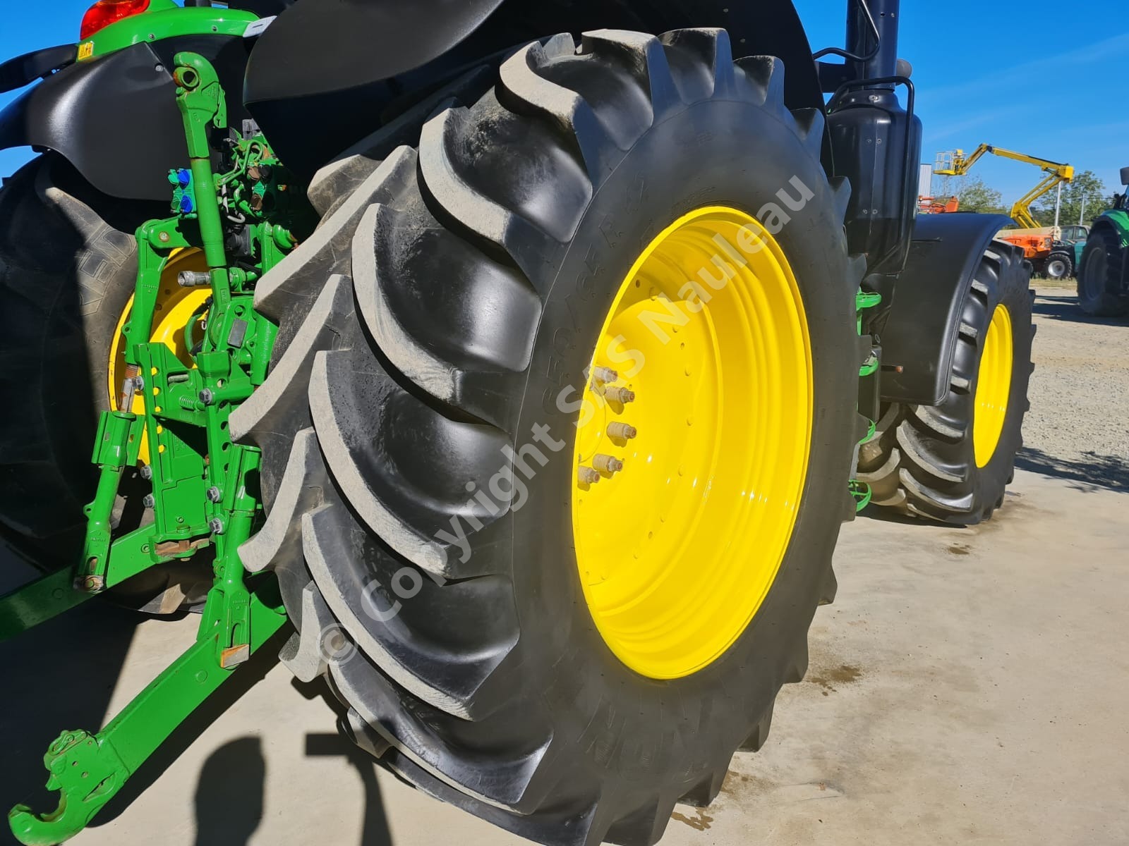 JOHN DEERE 6175M