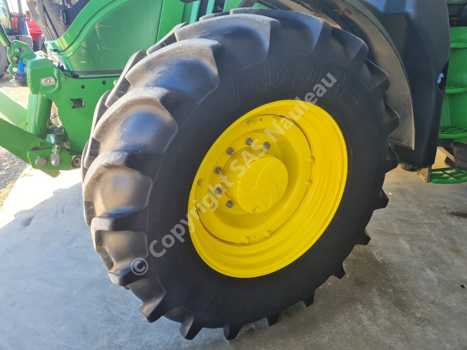 JOHN DEERE 6175M