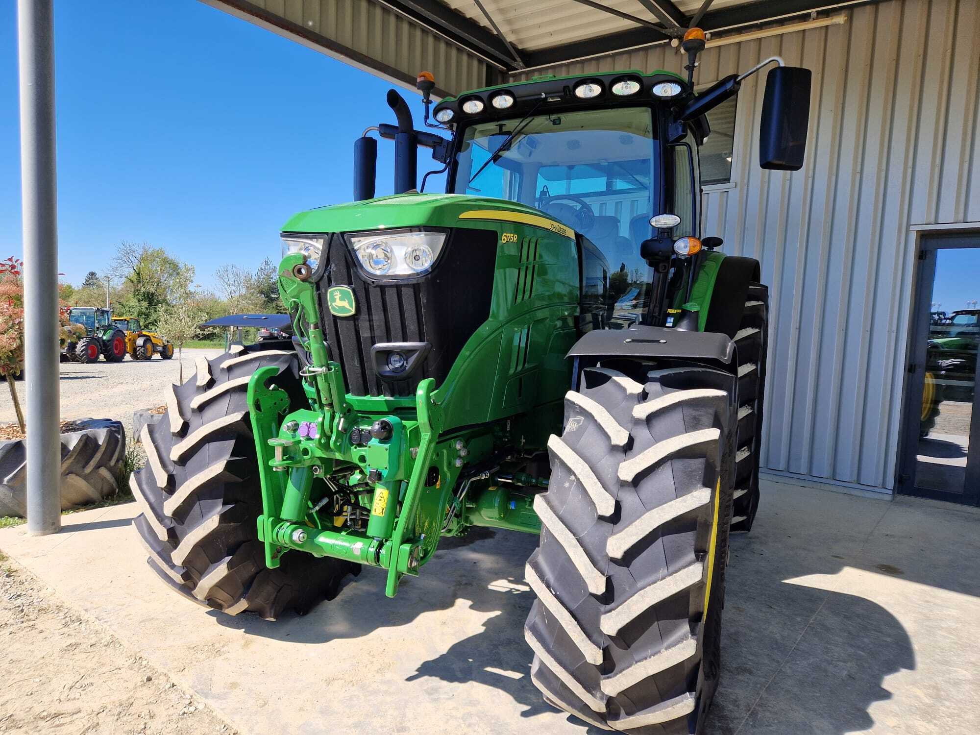 JOHN DEERE 6175R