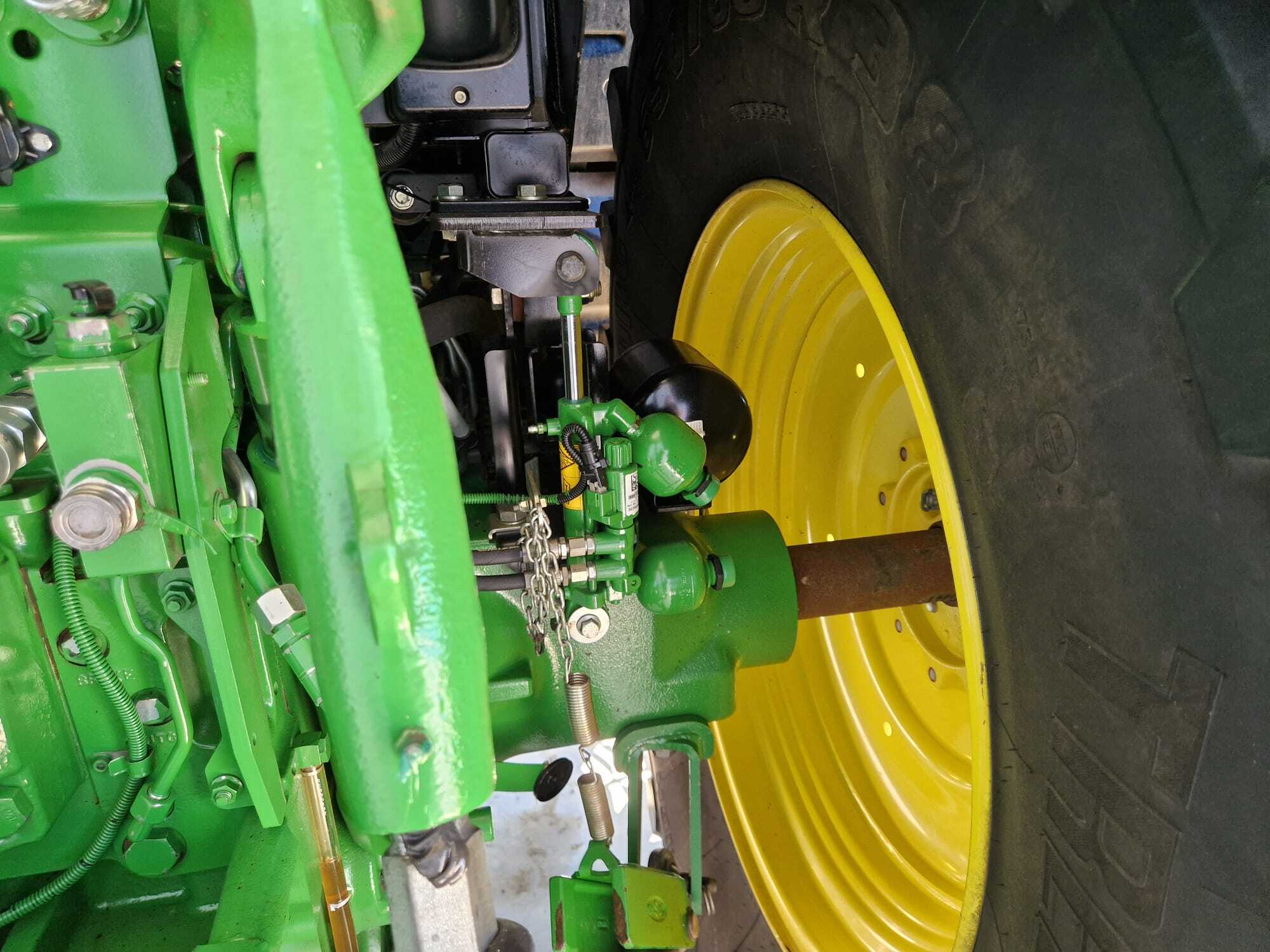 JOHN DEERE 6175R