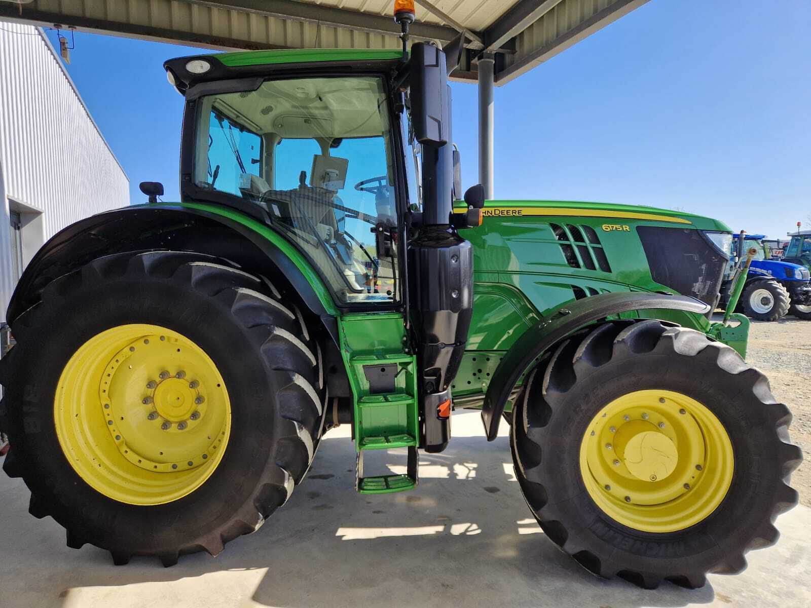 JOHN DEERE 6175R