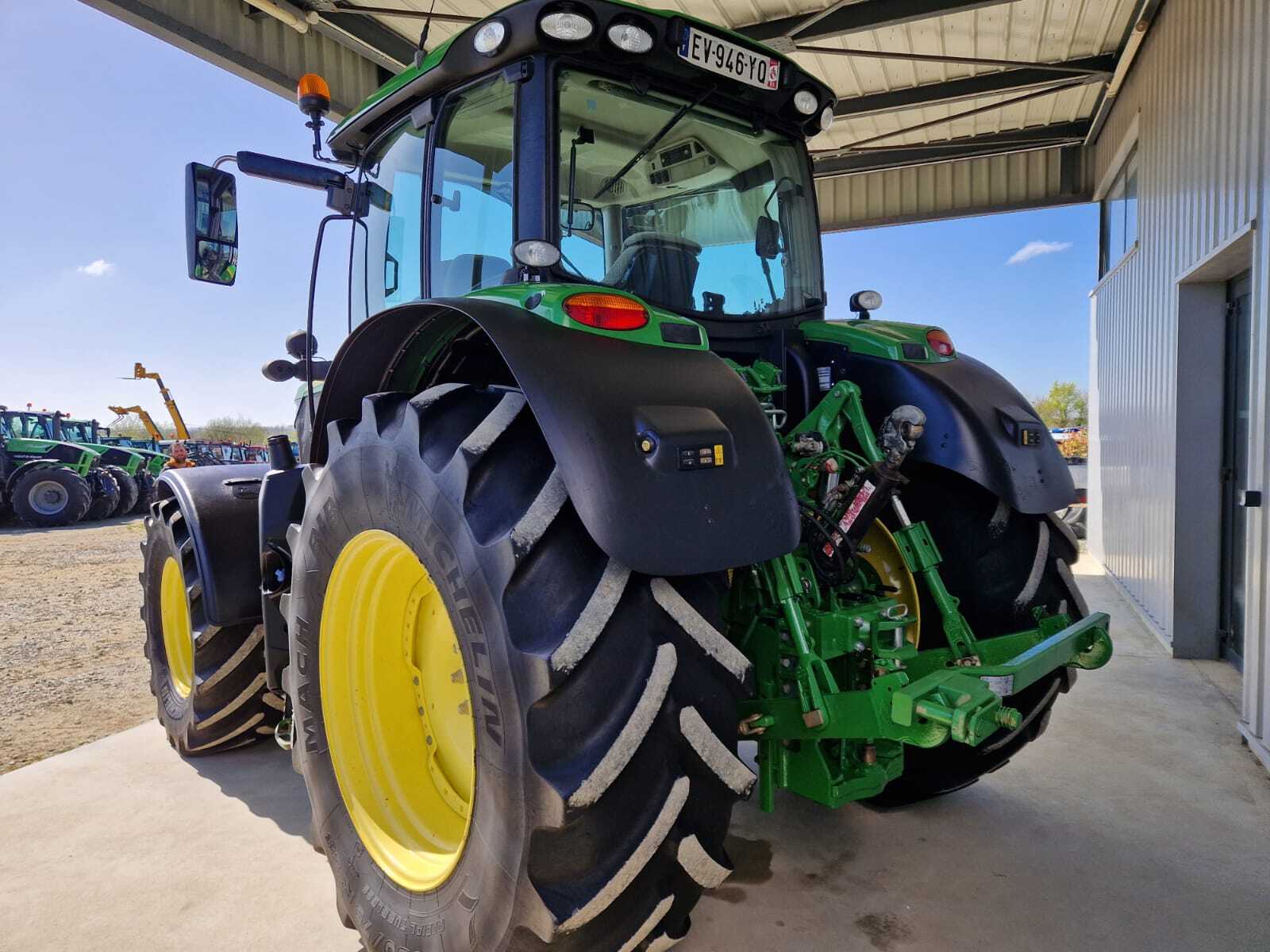 JOHN DEERE 6175R