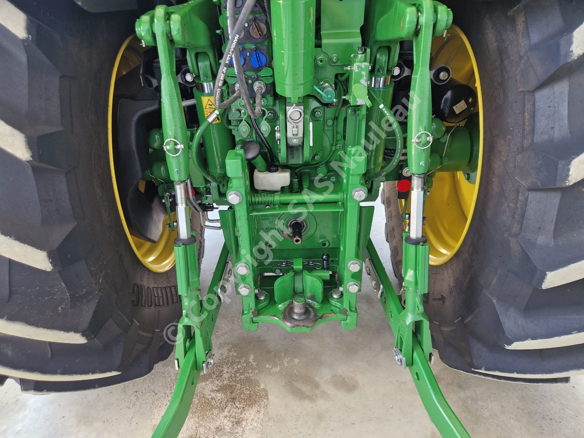 JOHN DEERE 6R185