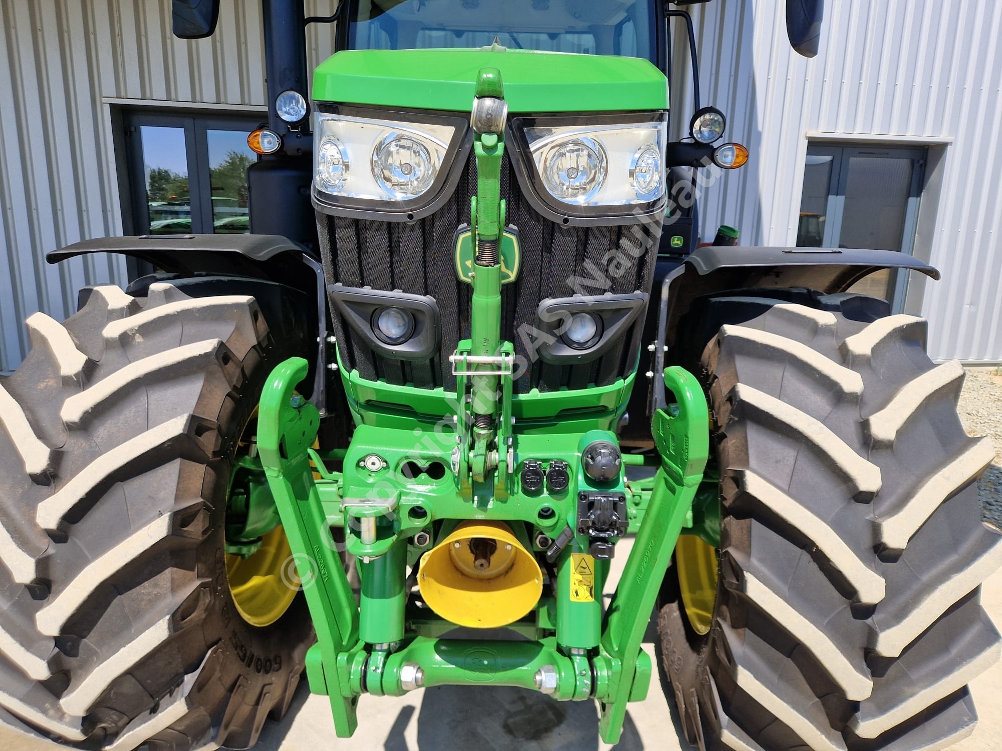 JOHN DEERE 6R185