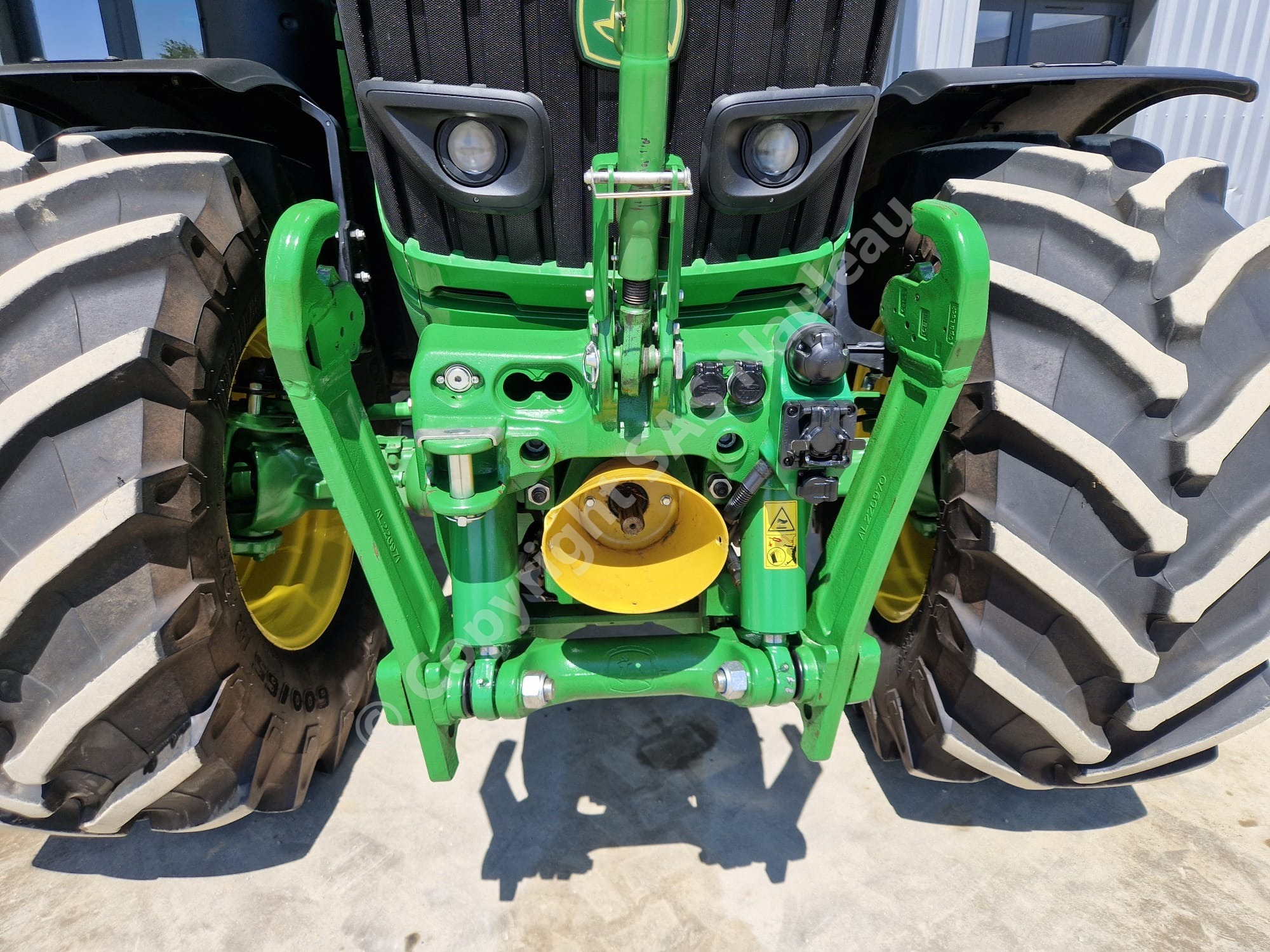 JOHN DEERE 6R185