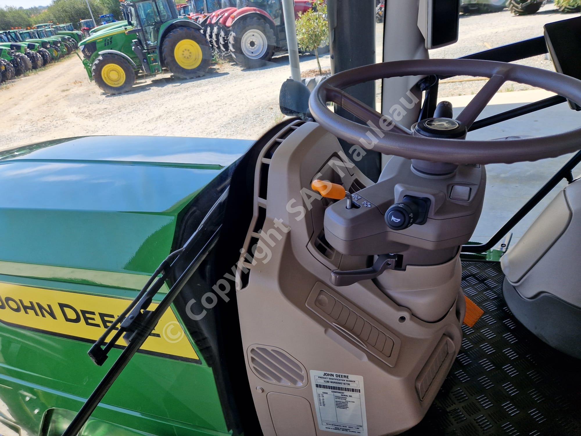 JOHN DEERE 6R185