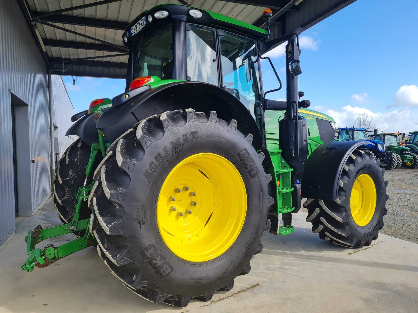 JOHN DEERE 6195M