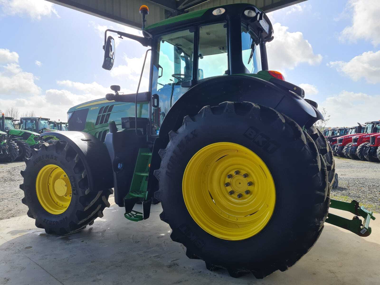 JOHN DEERE 6195M