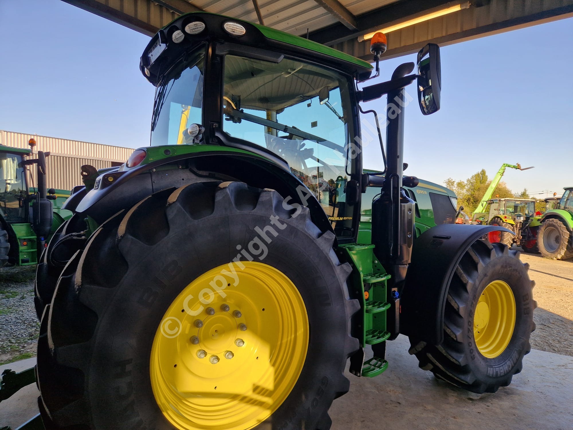 JOHN DEERE 6195R