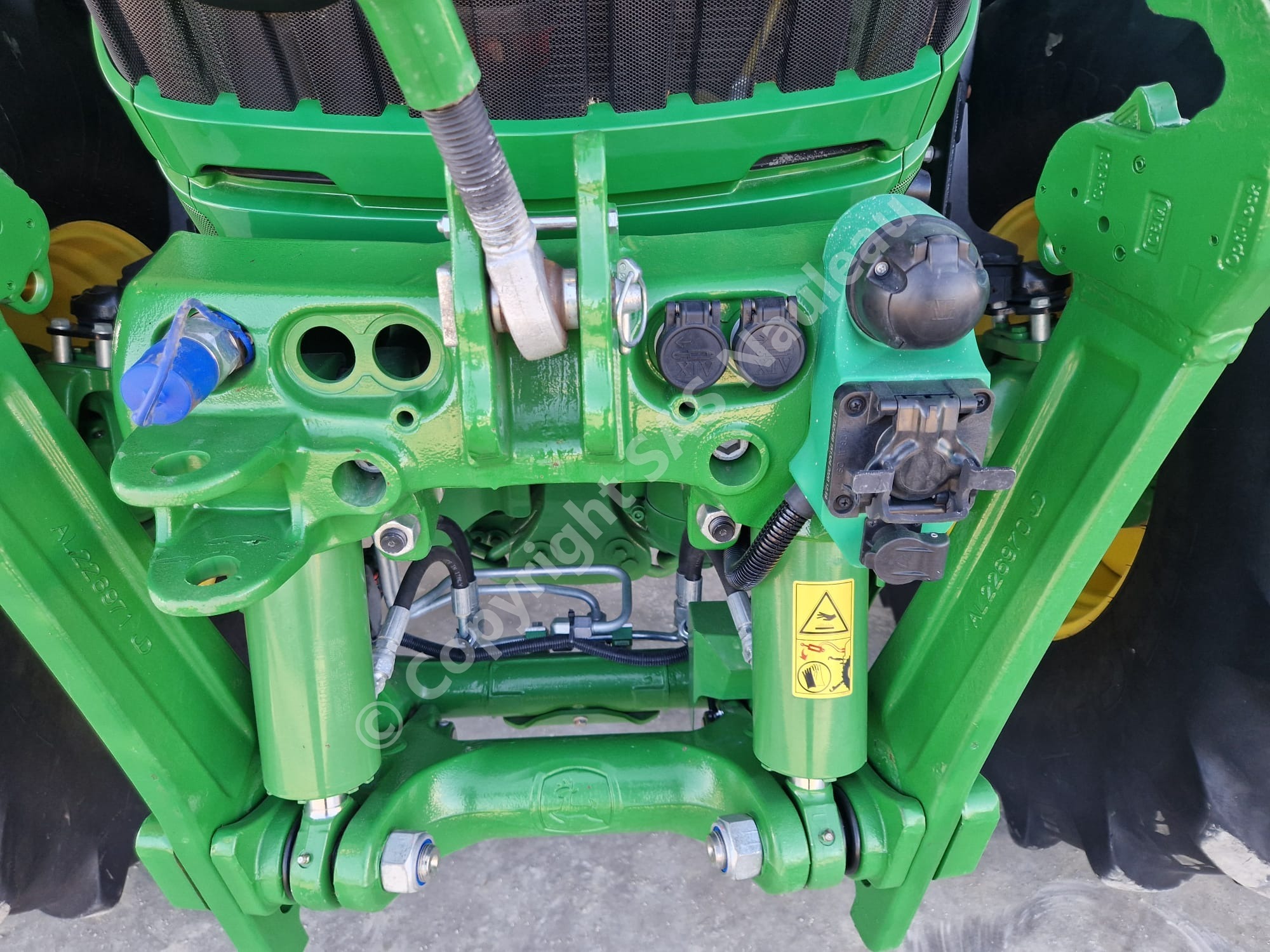 JOHN DEERE 6195R
