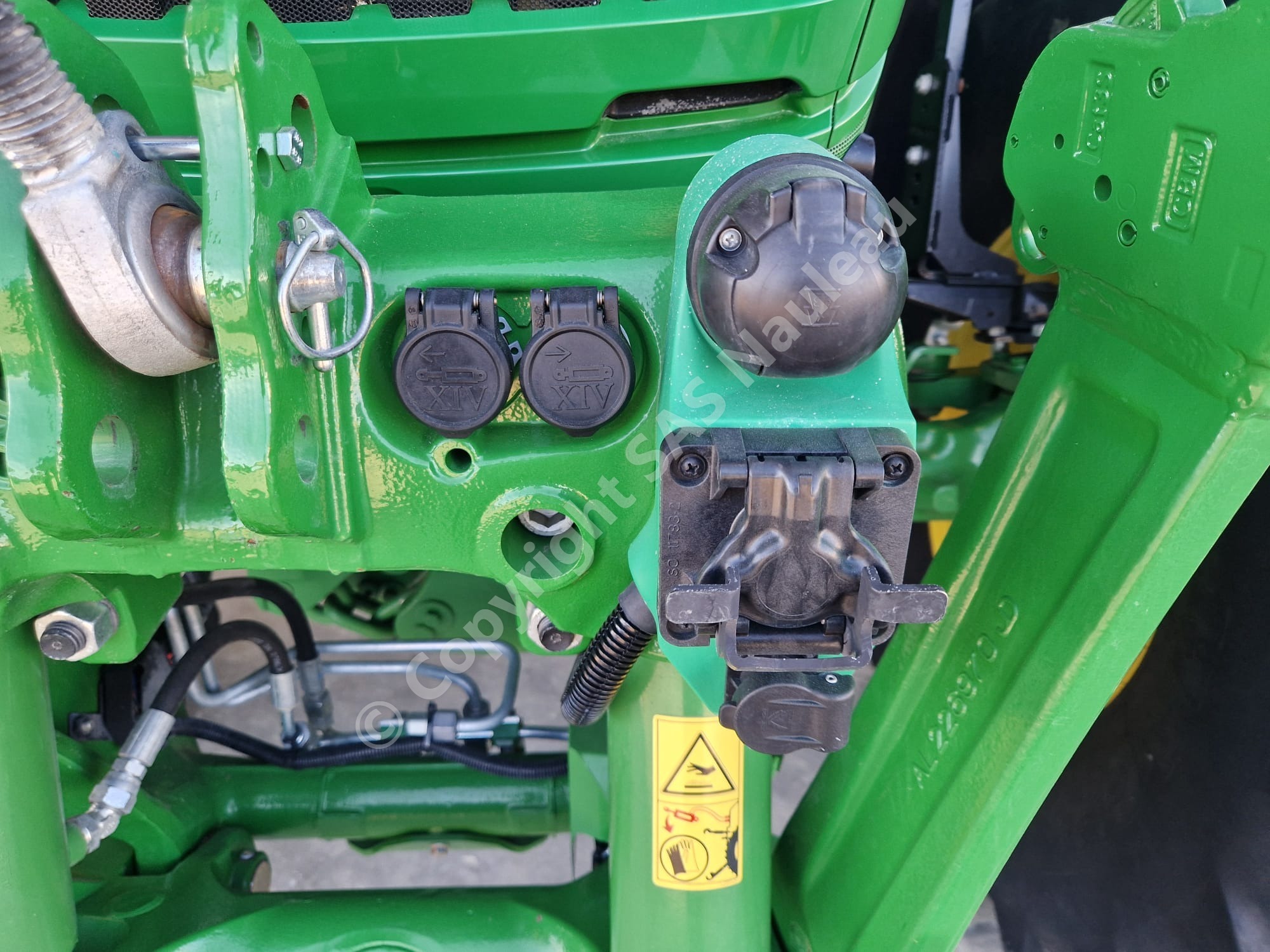 JOHN DEERE 6195R
