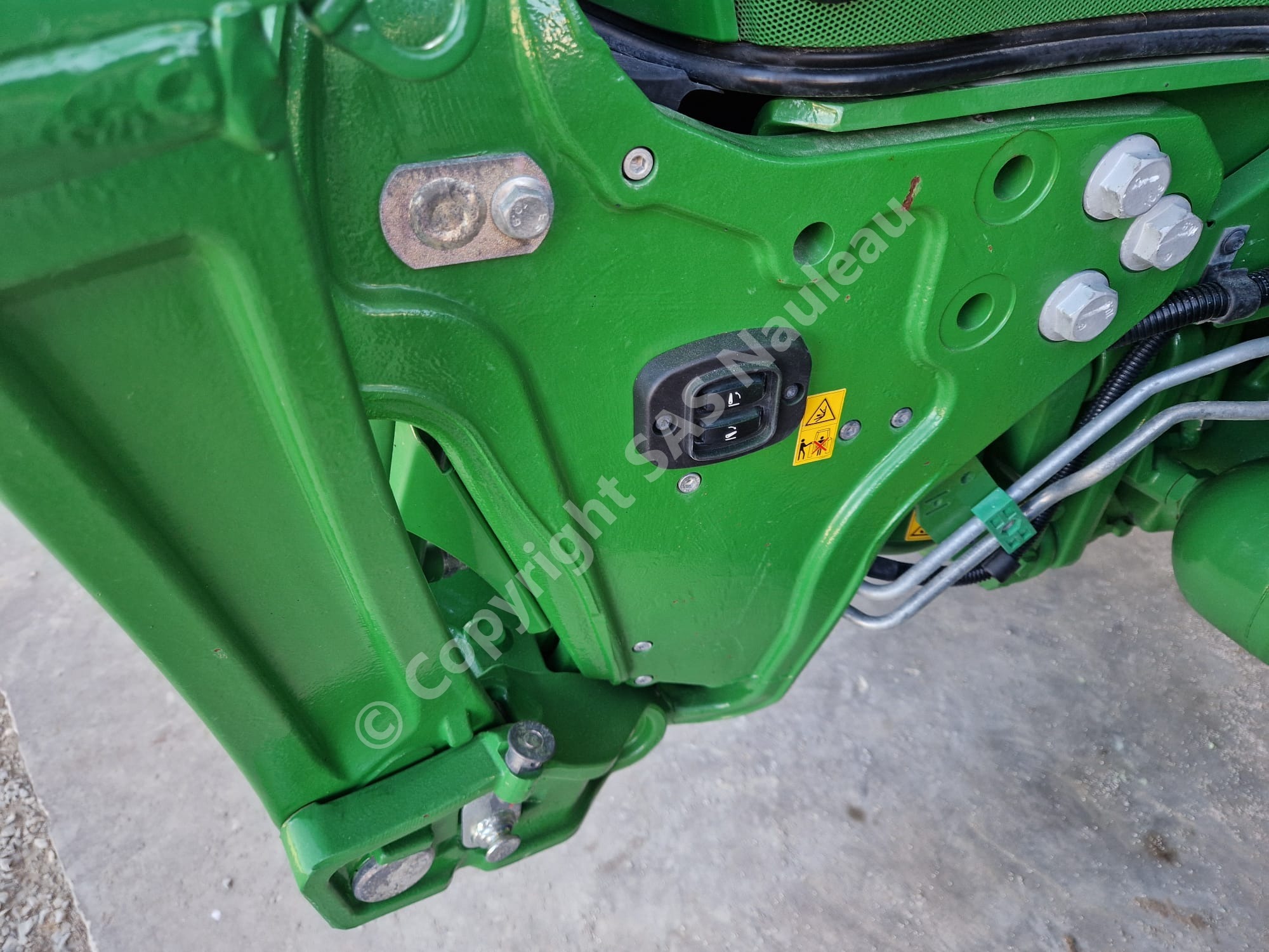 JOHN DEERE 6195R