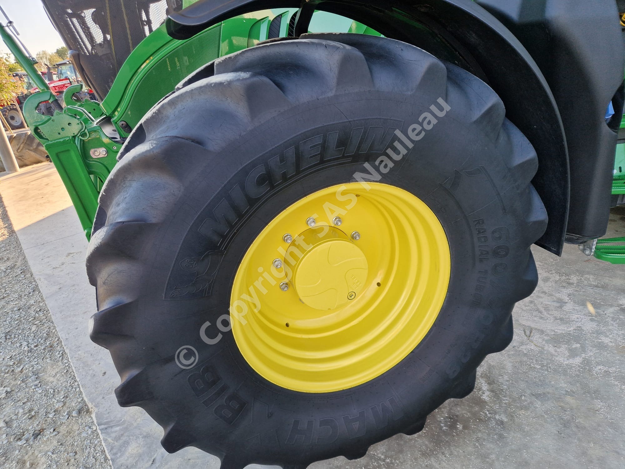 JOHN DEERE 6195R
